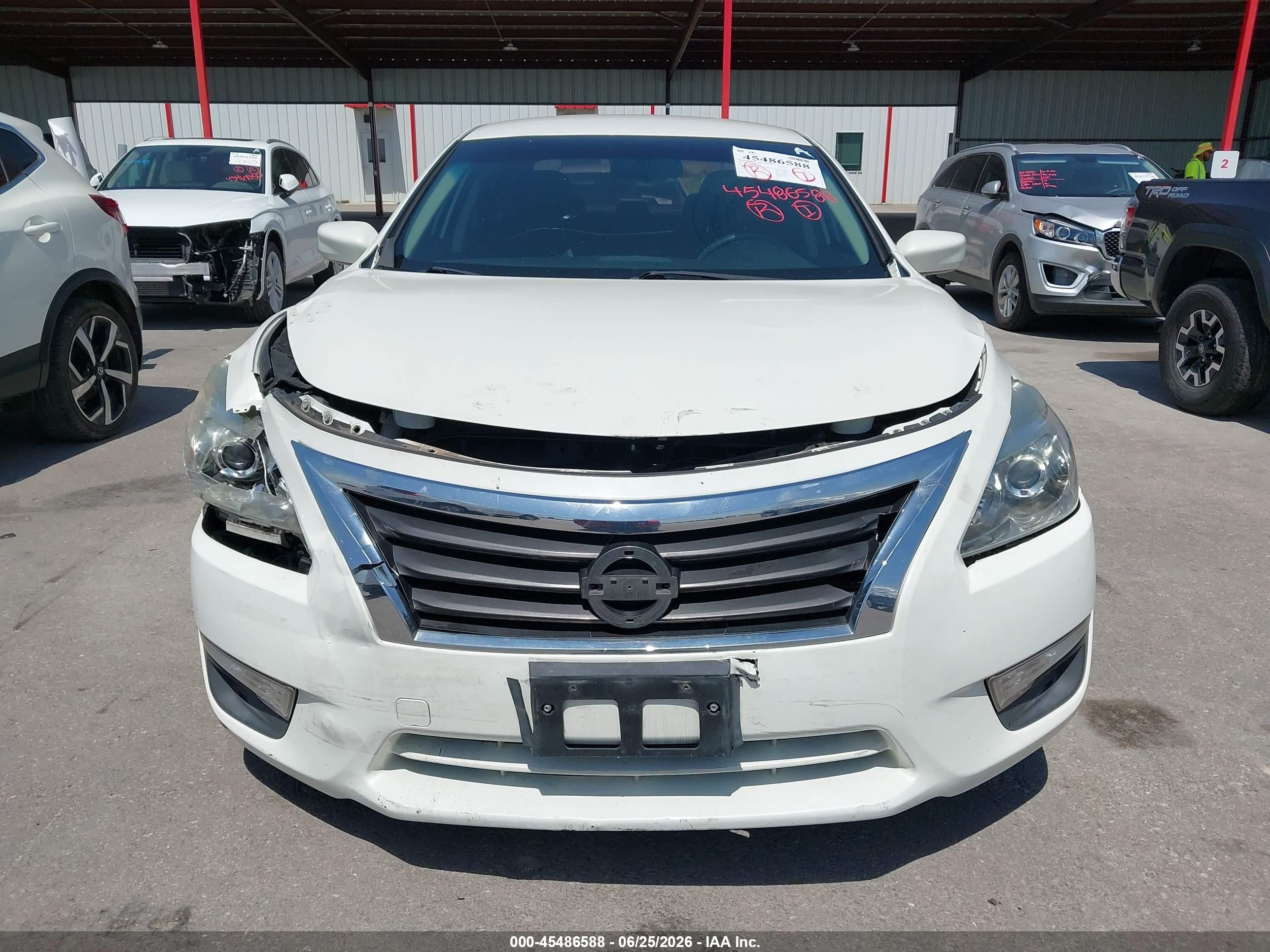 2015 Nissan Altima 2.5 S White vin: 1N4AL3AP6FC431559