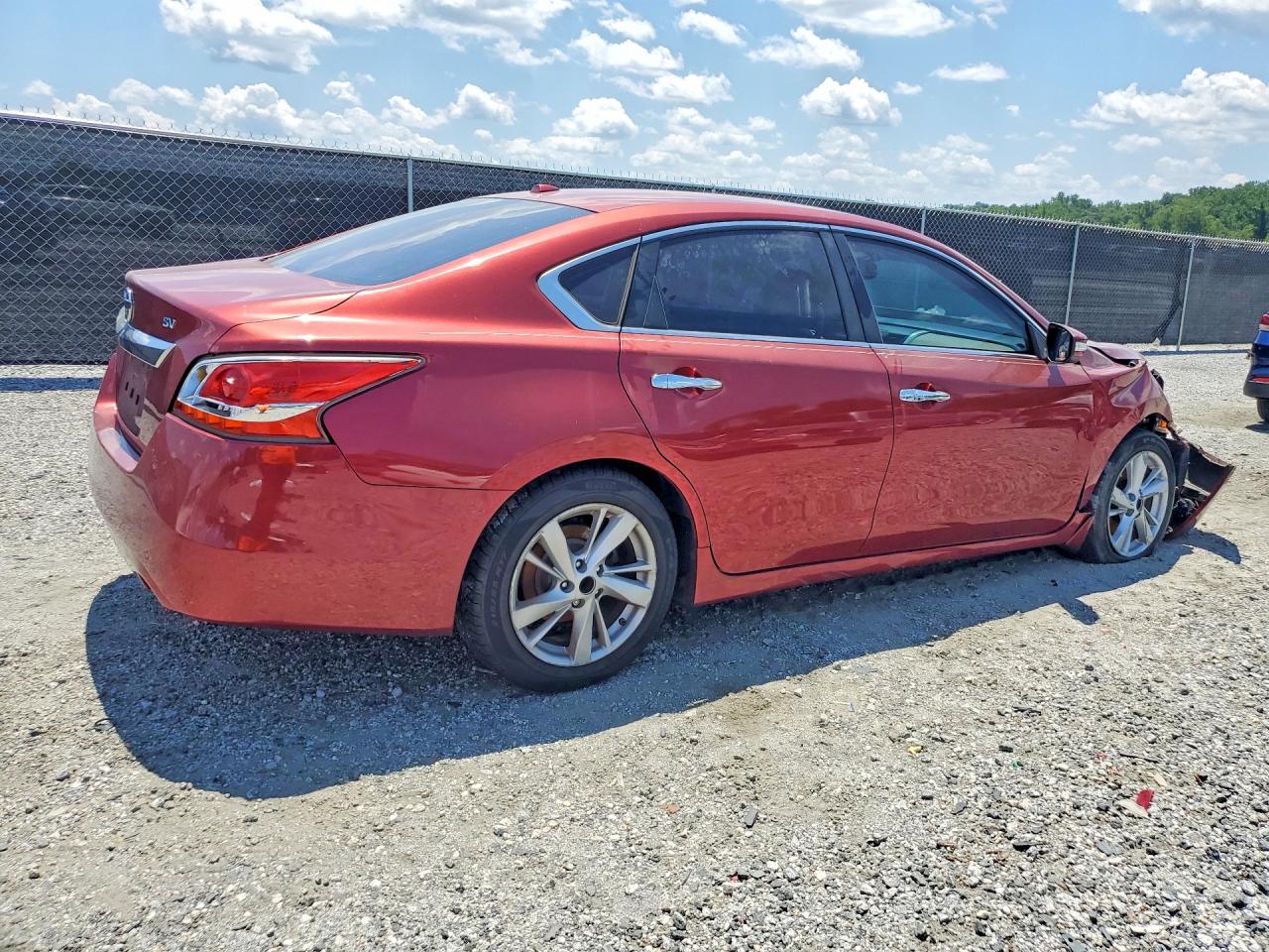 2015 Nissan Altima 2.5 Sv Красный vin: 1N4AL3AP6FC431822