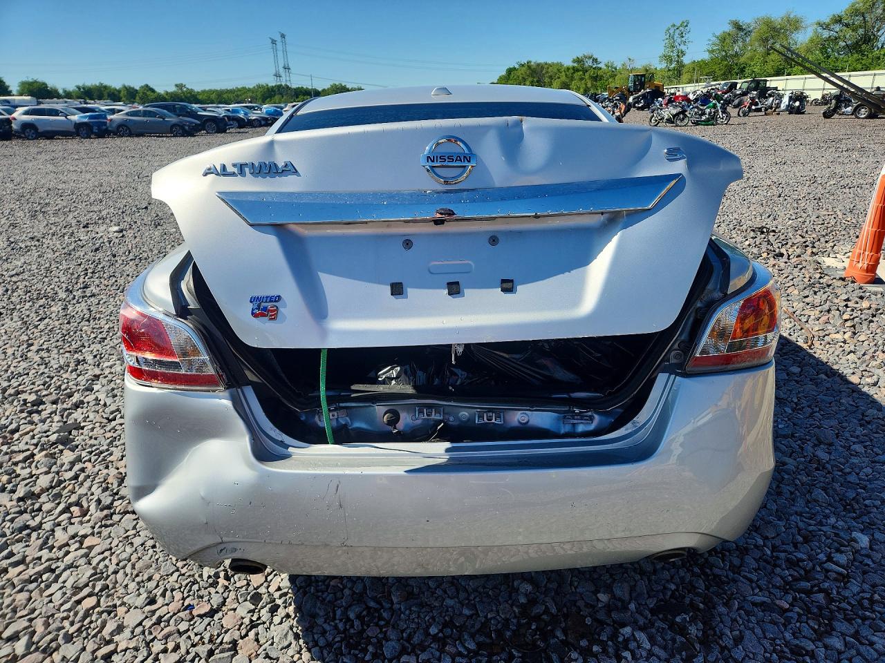 2015 Nissan Altima 2.5 S Silver vin: 1N4AL3AP6FC444554