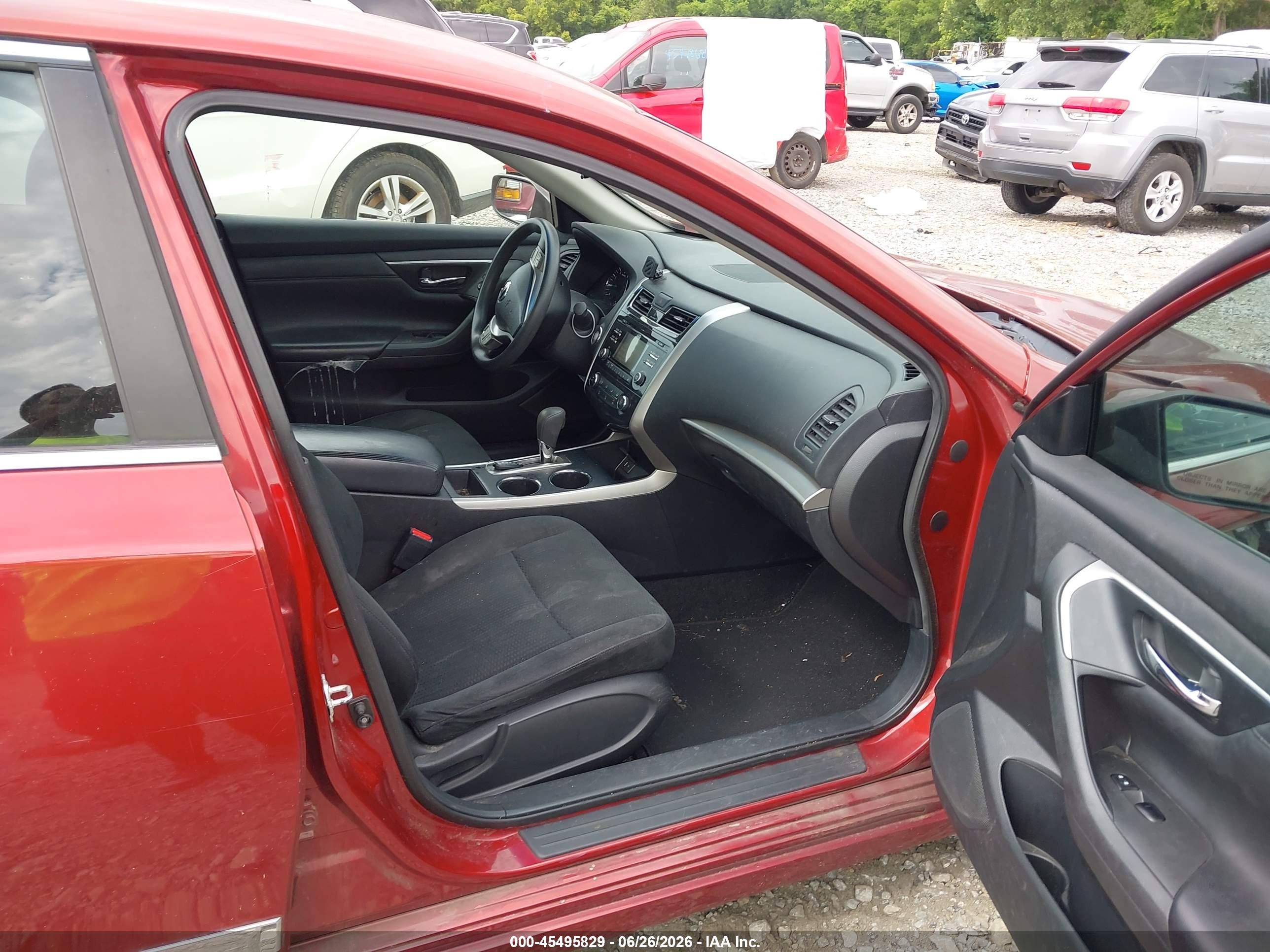 2015 Nissan Altima 2.5 S Red vin: 1N4AL3AP6FC461712