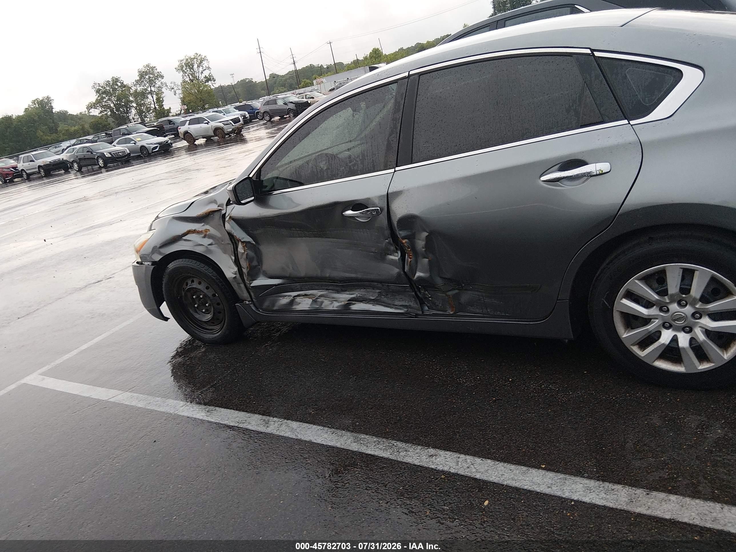 2015 Nissan Altima 2.5 S Silver vin: 1N4AL3AP6FC470619