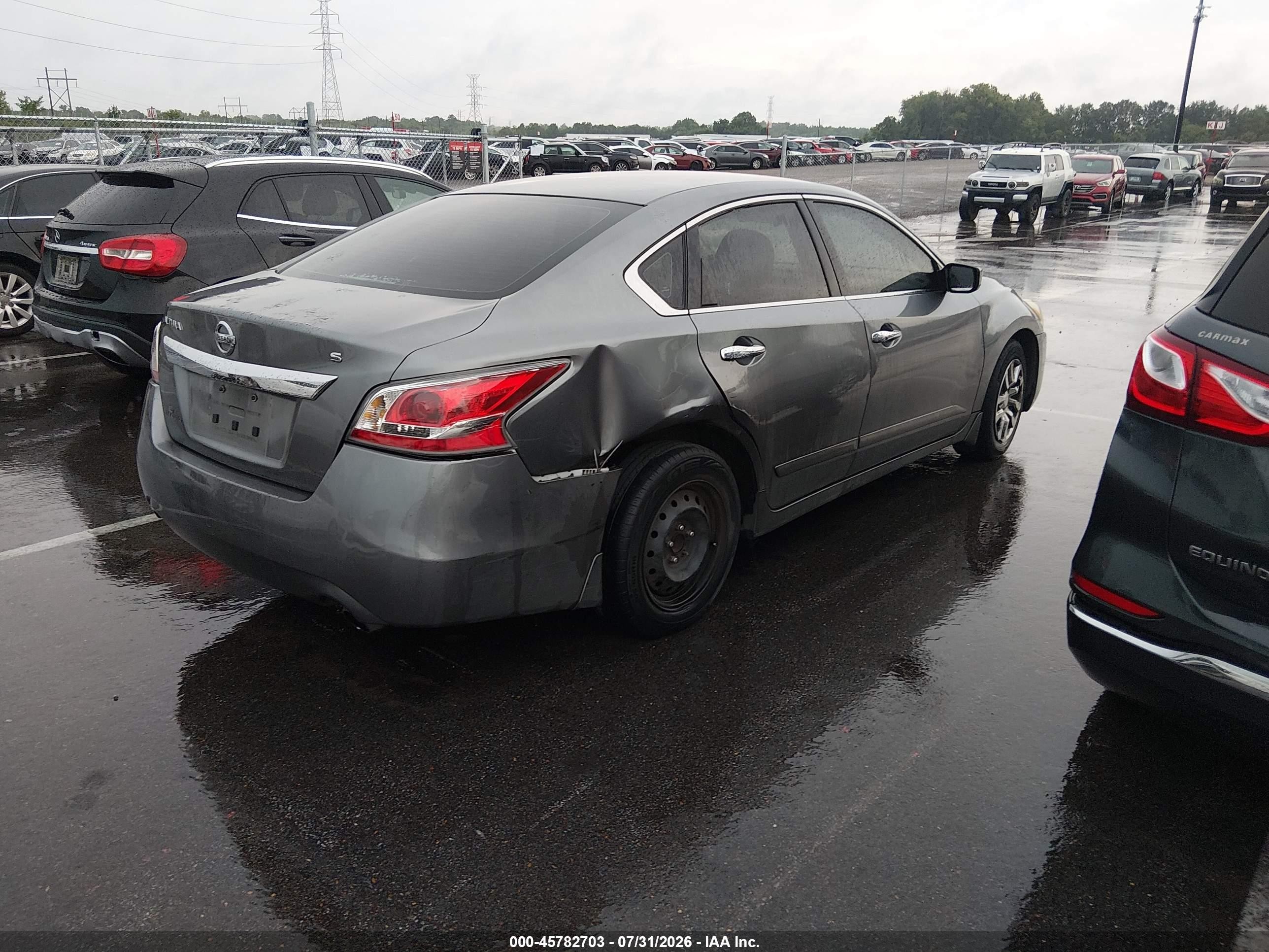 2015 Nissan Altima 2.5 S Silver vin: 1N4AL3AP6FC470619