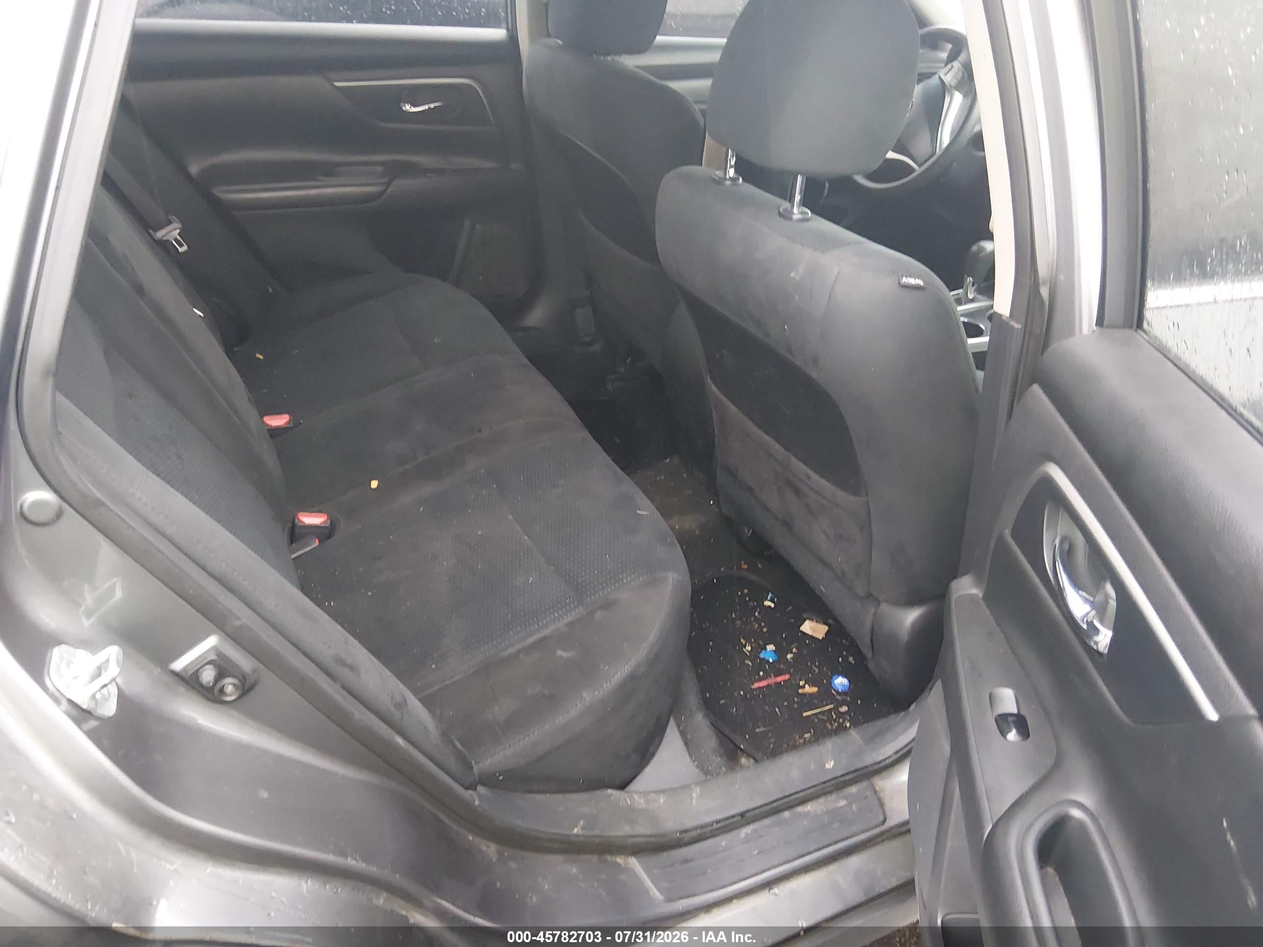 2015 Nissan Altima 2.5 S Silver vin: 1N4AL3AP6FC470619