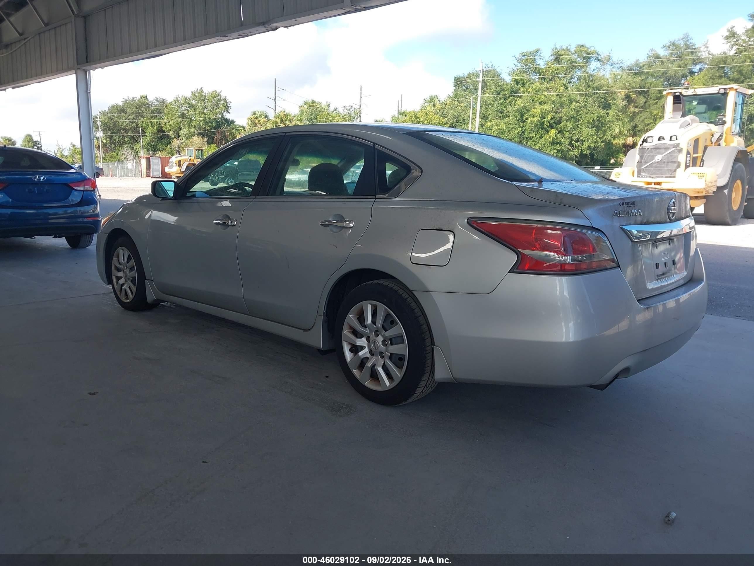2015 Nissan Altima 2.5 S Silver vin: 1N4AL3AP6FC490255