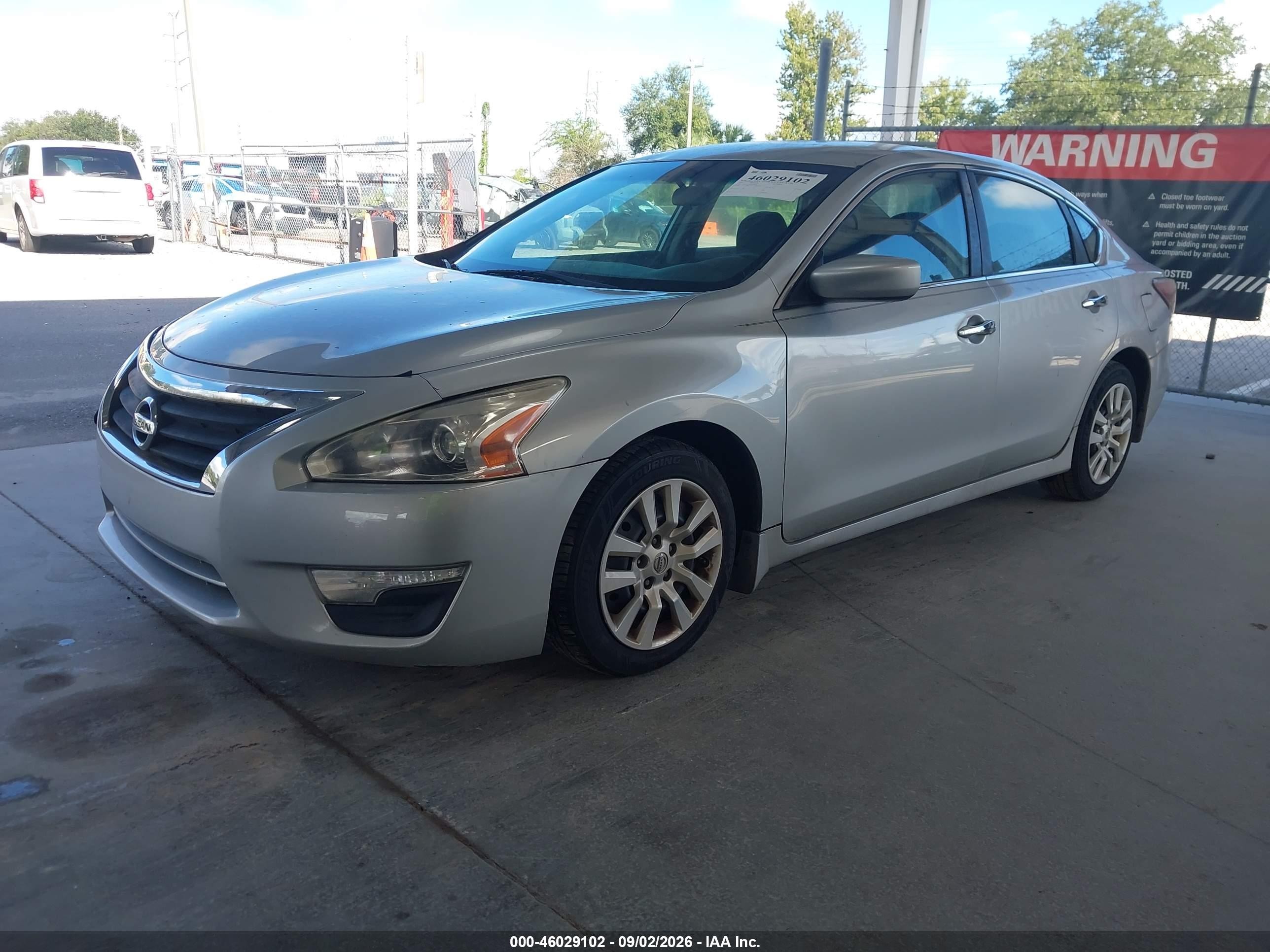 2015 Nissan Altima 2.5 S Silver vin: 1N4AL3AP6FC490255