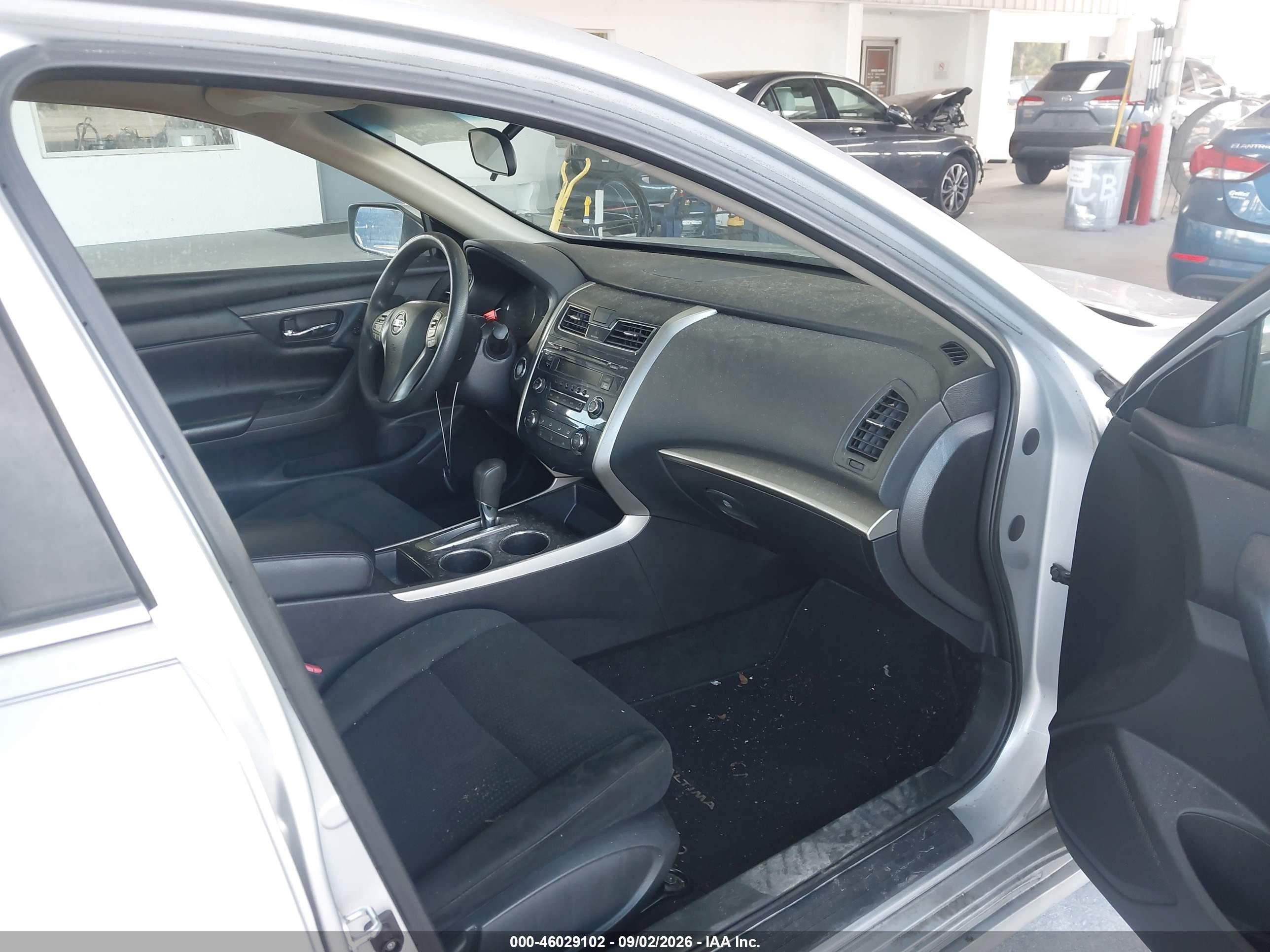 2015 Nissan Altima 2.5 S Silver vin: 1N4AL3AP6FC490255