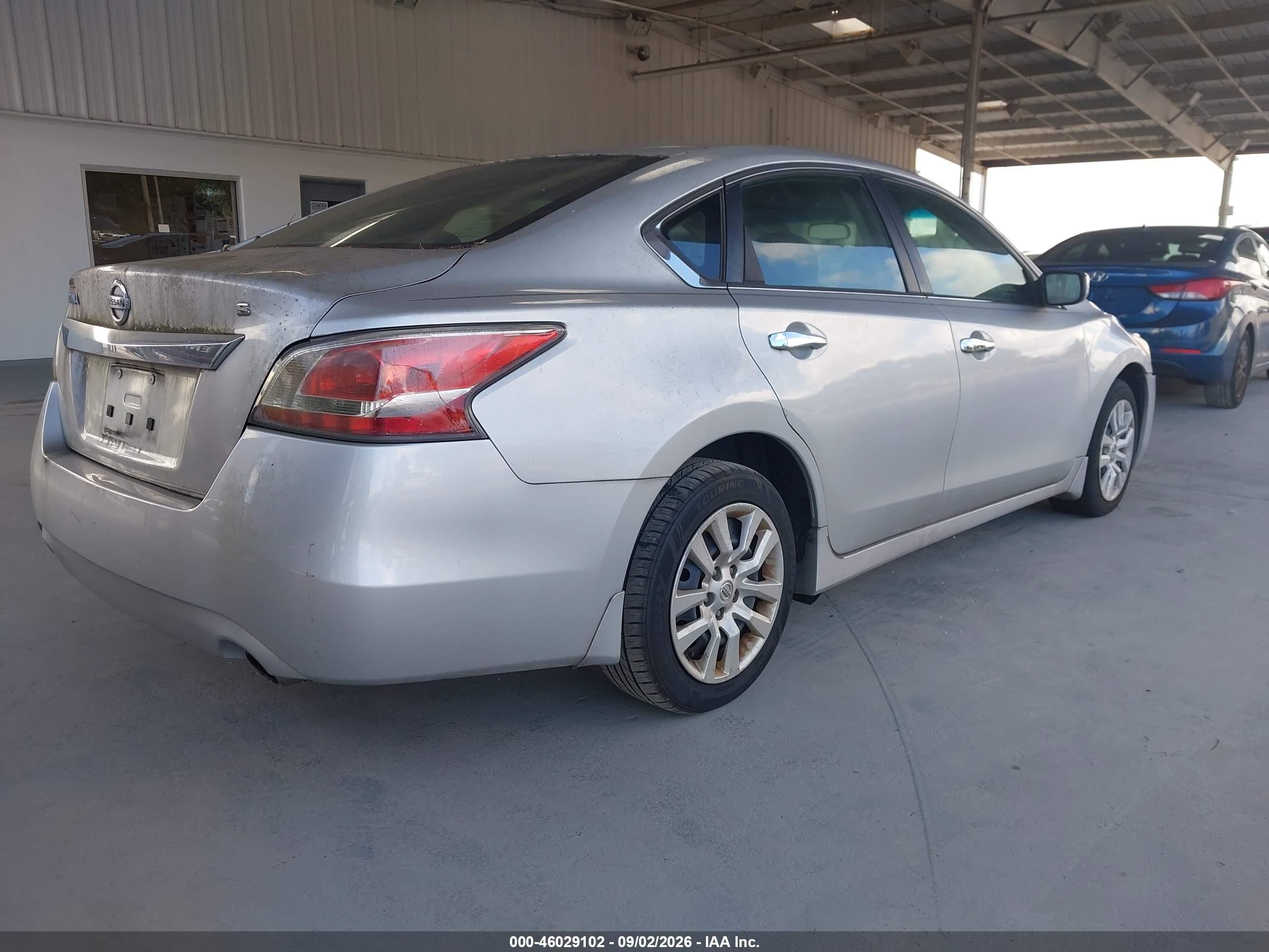 2015 Nissan Altima 2.5 S Silver vin: 1N4AL3AP6FC490255