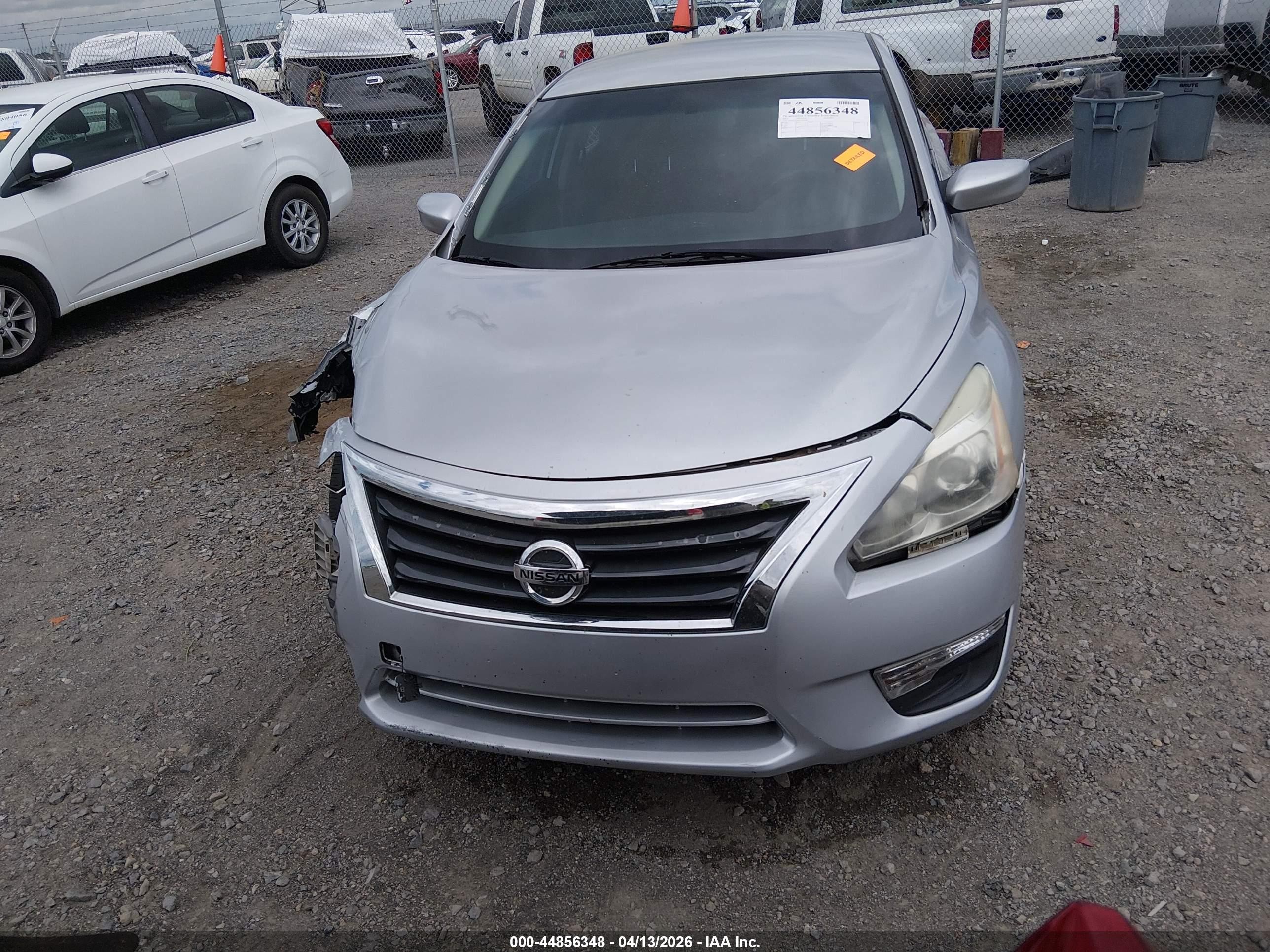 2015 Nissan Altima 2.5 S Silver vin: 1N4AL3AP6FC569568