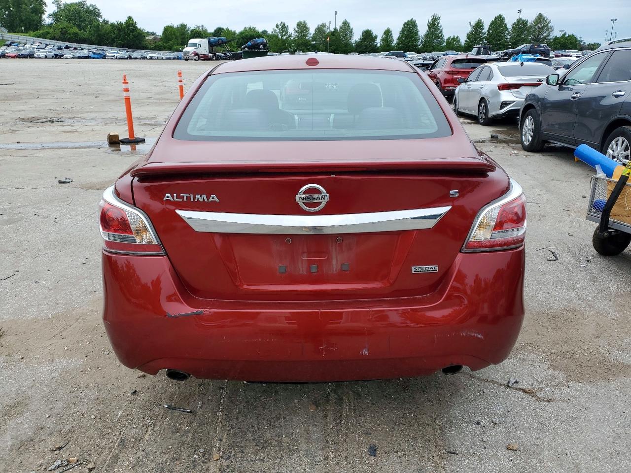 2015 Nissan Altima 2.5 S Maroon vin: 1N4AL3AP6FC570722