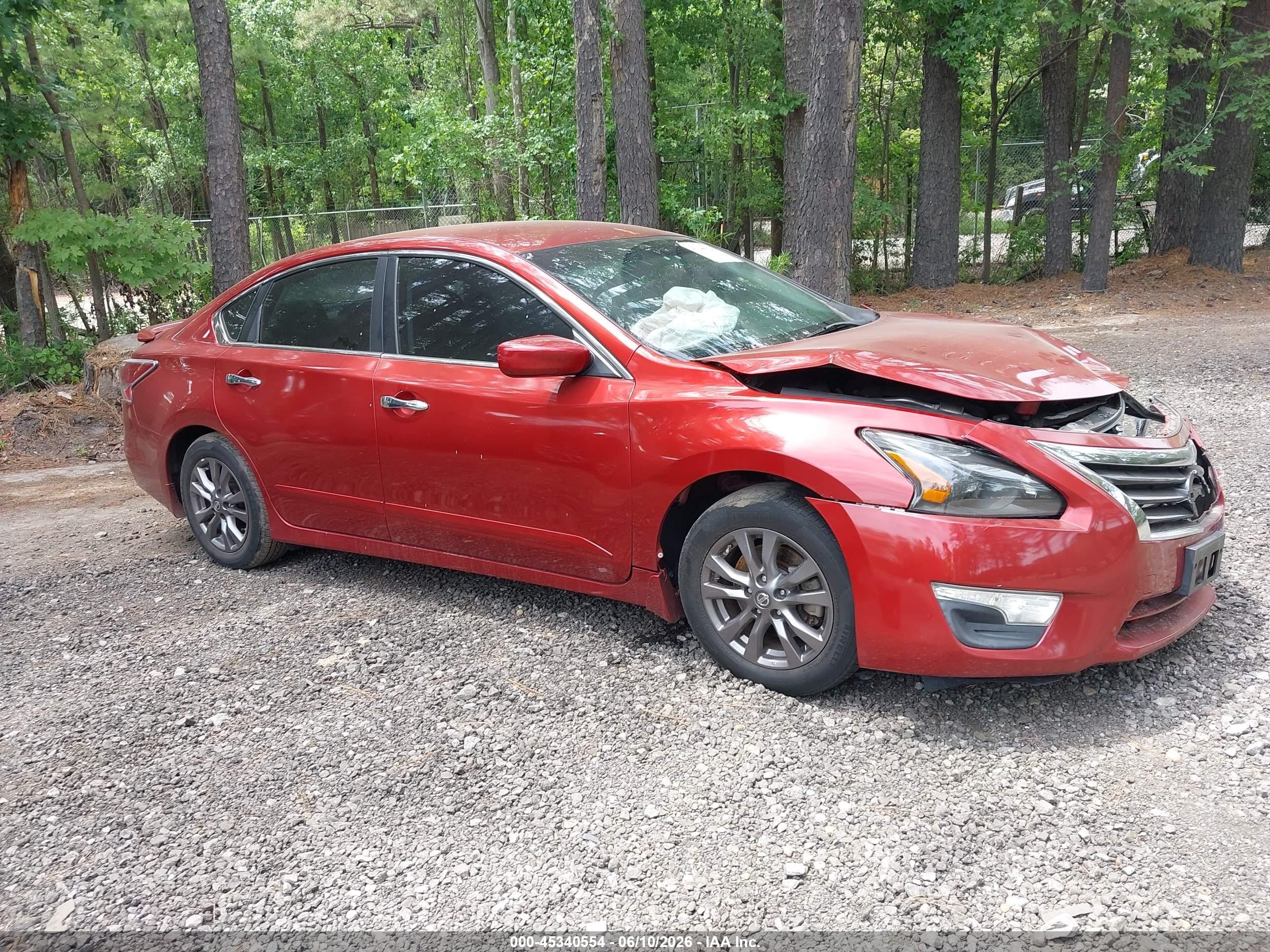 2015 Nissan Altima 2.5 S Red vin: 1N4AL3AP6FC580635