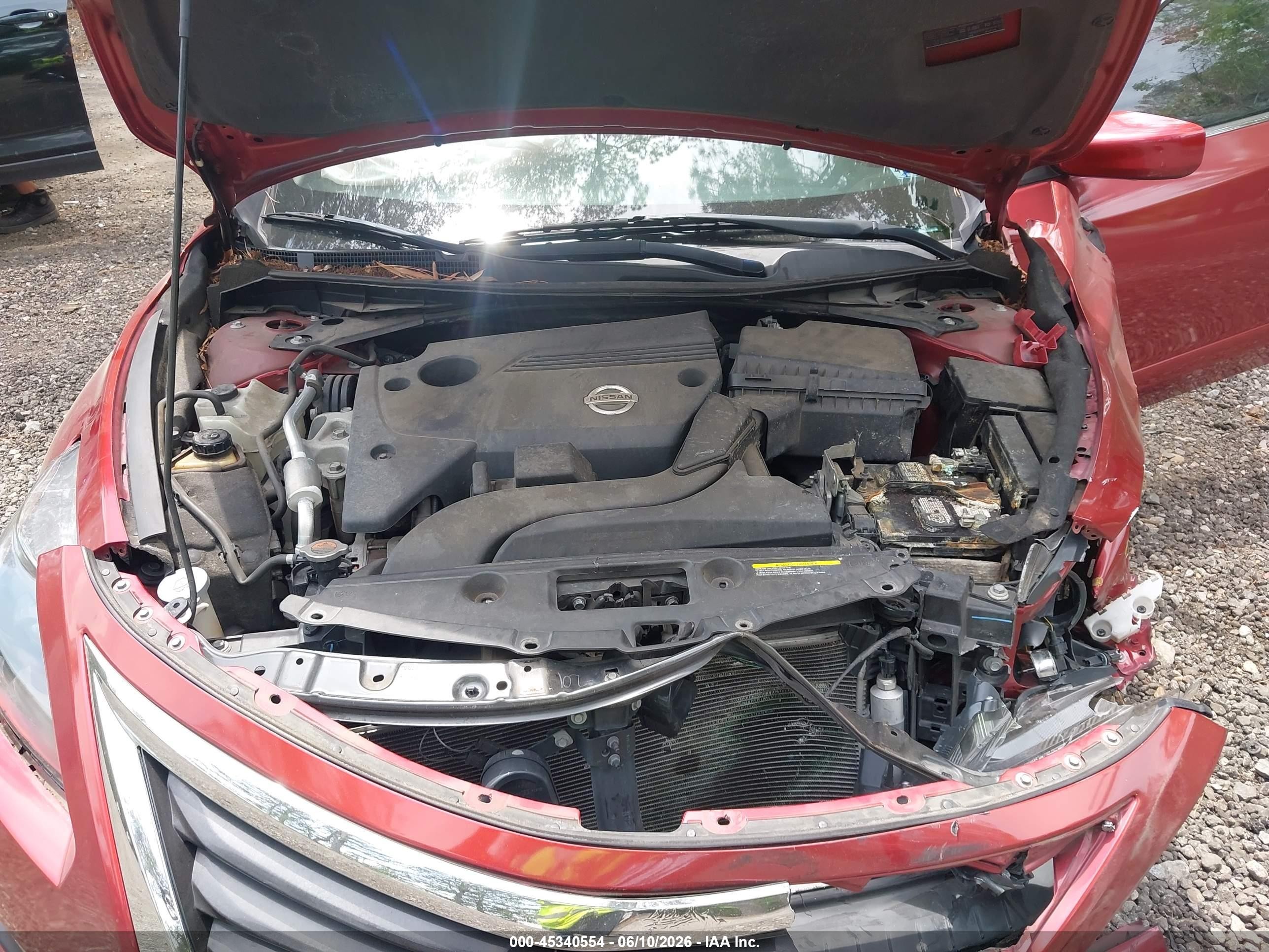 2015 Nissan Altima 2.5 S Red vin: 1N4AL3AP6FC580635