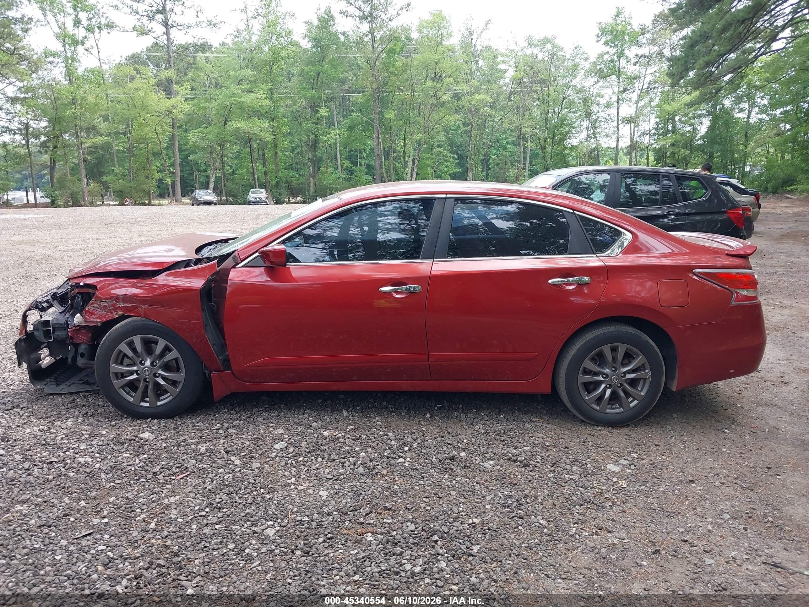 2015 Nissan Altima 2.5 S Red vin: 1N4AL3AP6FC580635