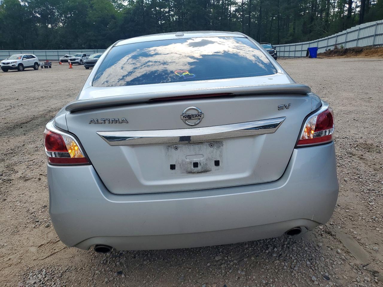 2015 Nissan Altima 2.5 Sv Silver vin: 1N4AL3AP6FC589335