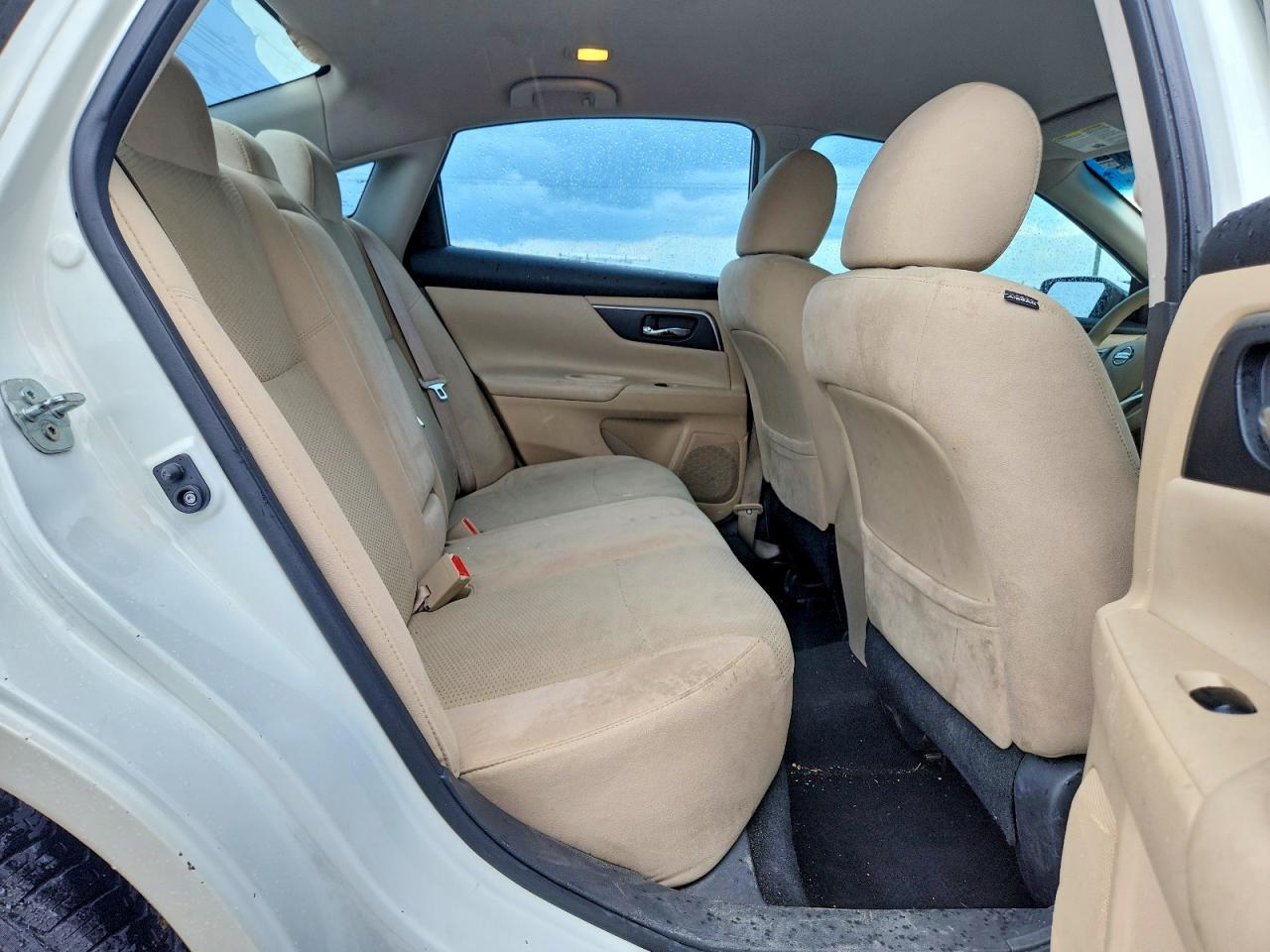 2015 Nissan Altima 2.5 S White vin: 1N4AL3AP6FC595846