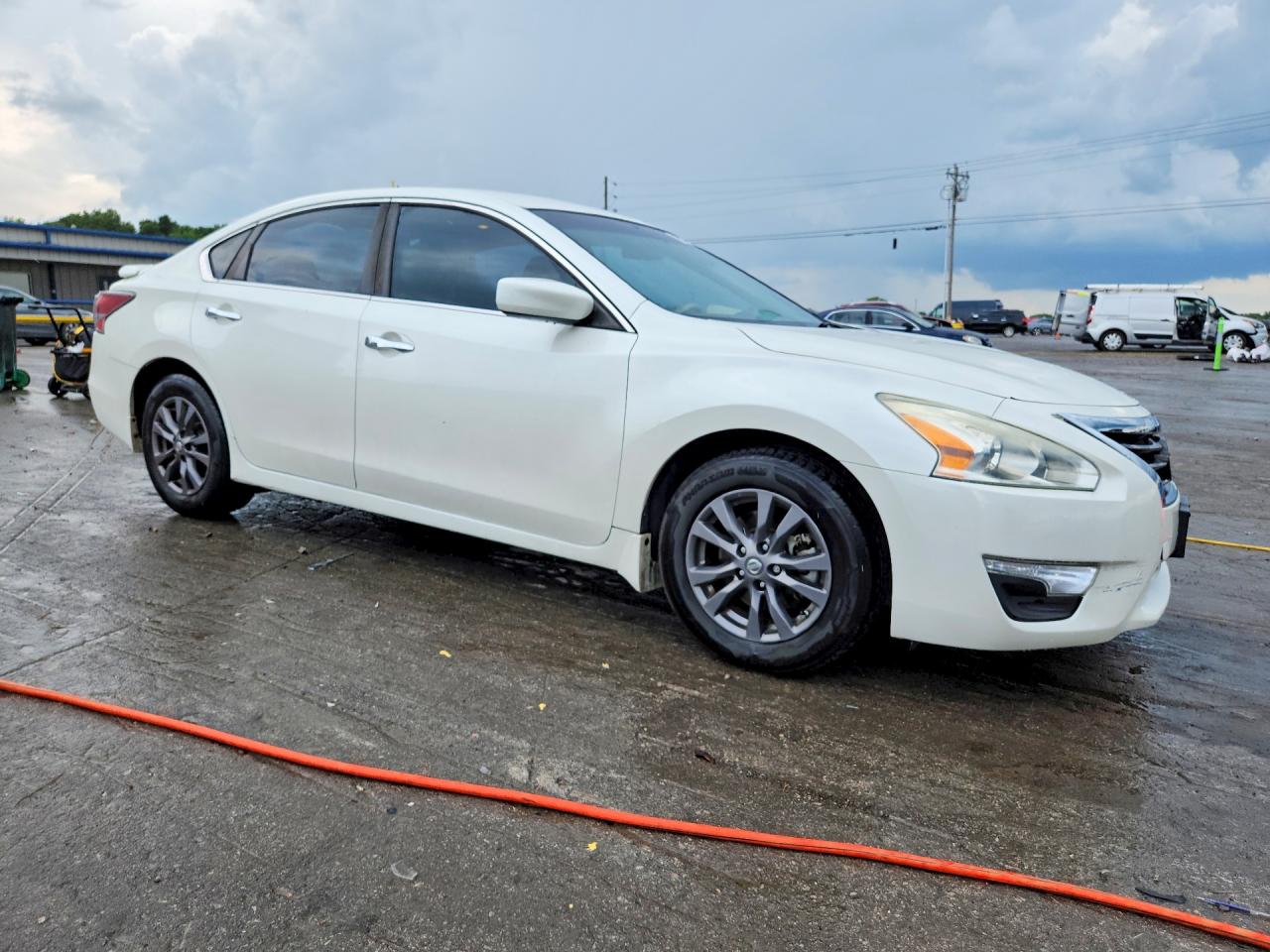 2015 Nissan Altima 2.5 S White vin: 1N4AL3AP6FC595846