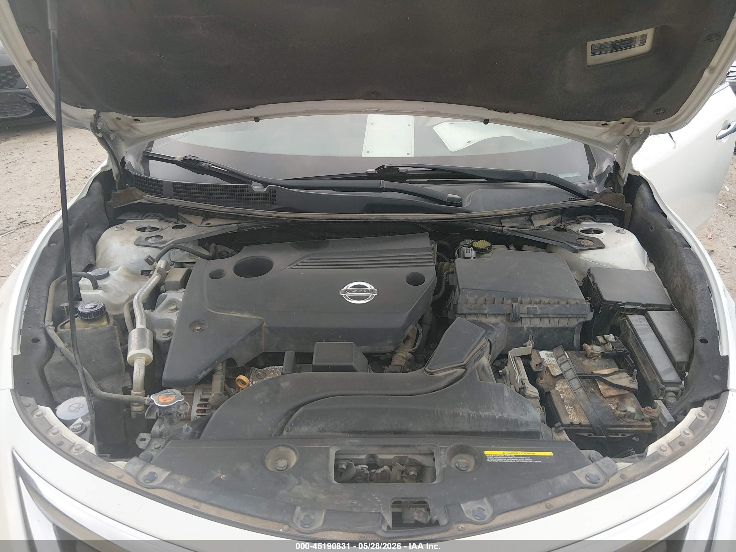 2015 Nissan Altima 2.5 S White vin: 1N4AL3AP6FN322832