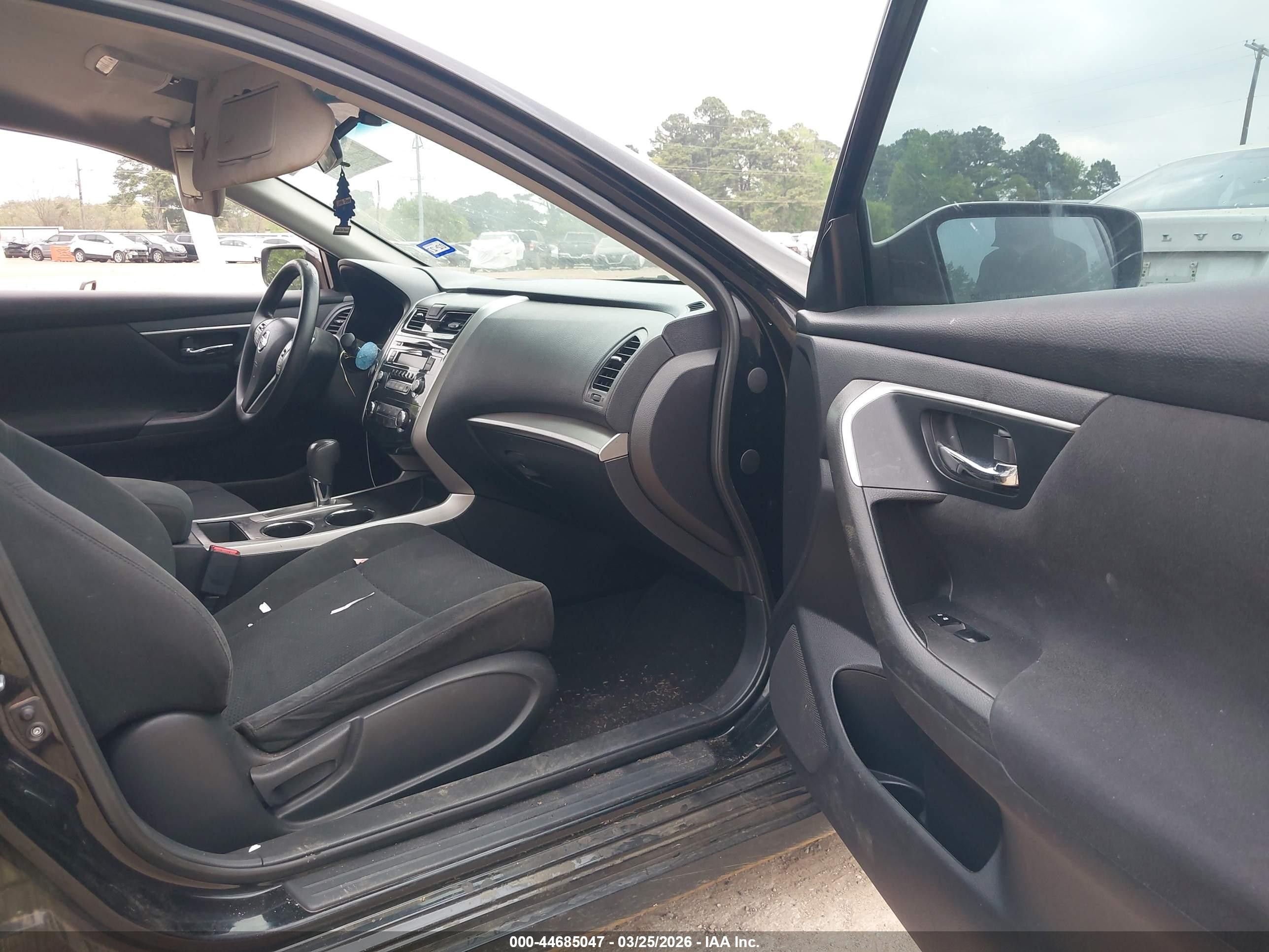 2015 Nissan Altima 2.5 S Black vin: 1N4AL3AP6FN348296