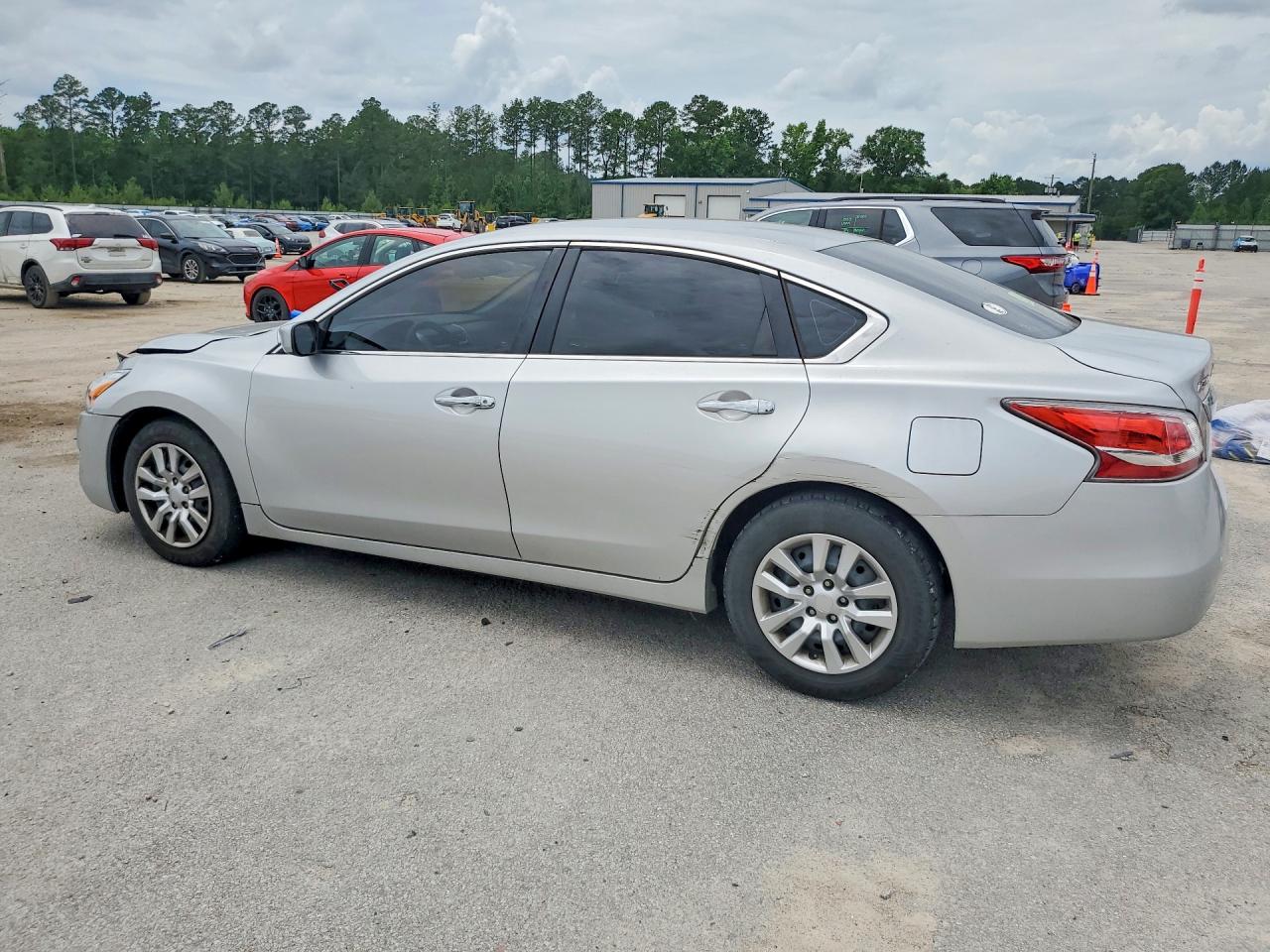 2015 Nissan Altima 2.5 S Серебряный vin: 1N4AL3AP6FN351148