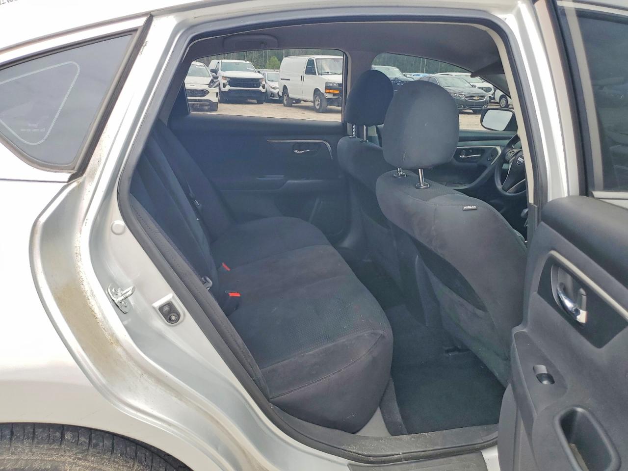 2015 Nissan Altima 2.5 S Серебряный vin: 1N4AL3AP6FN351148