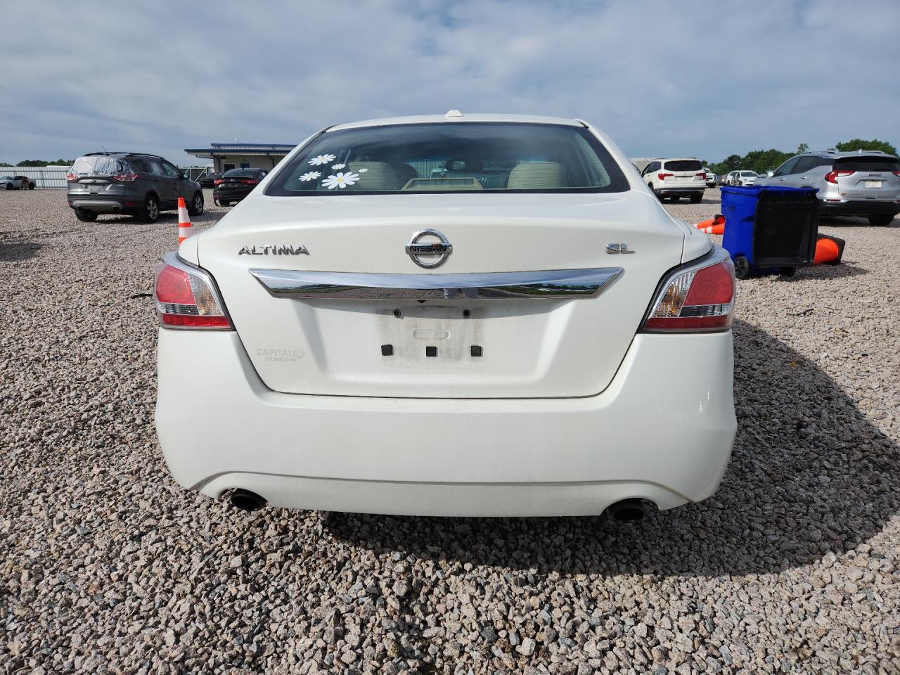 2015 Nissan Altima 2.5 White vin: 1N4AL3AP6FN355152