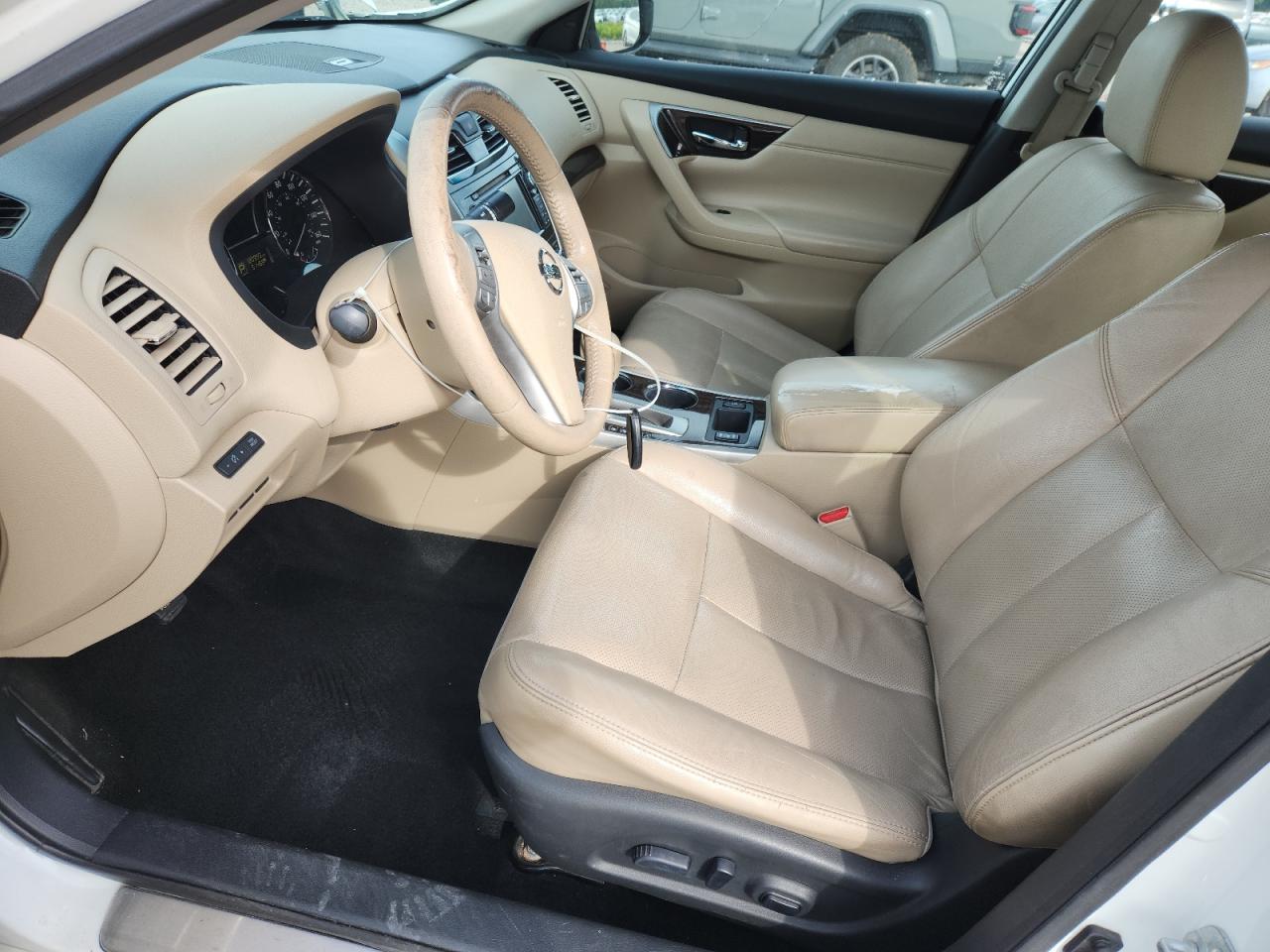 2015 Nissan Altima 2.5 White vin: 1N4AL3AP6FN355152