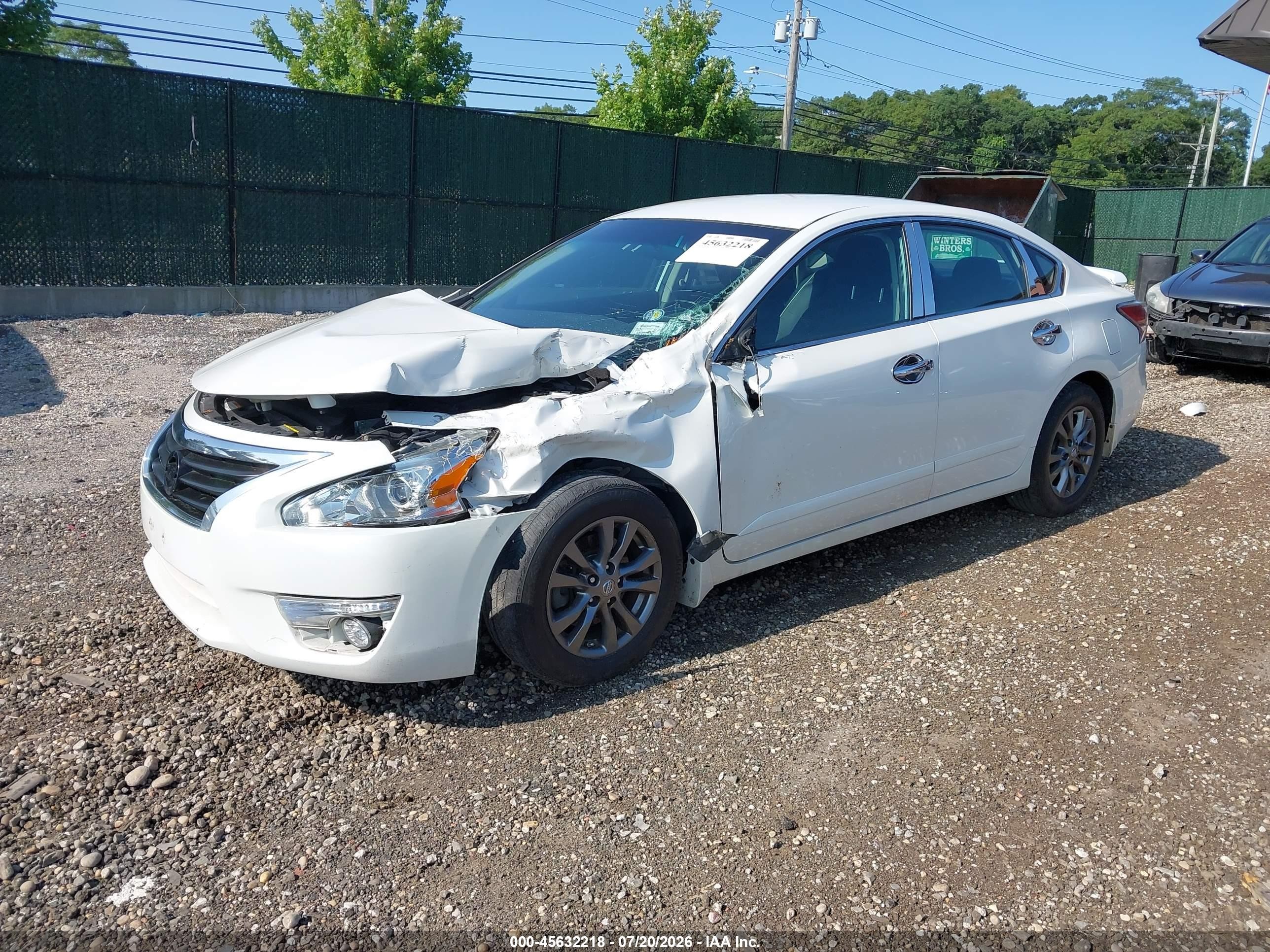 2015 Nissan Altima 2.5 S White vin: 1N4AL3AP6FN356270