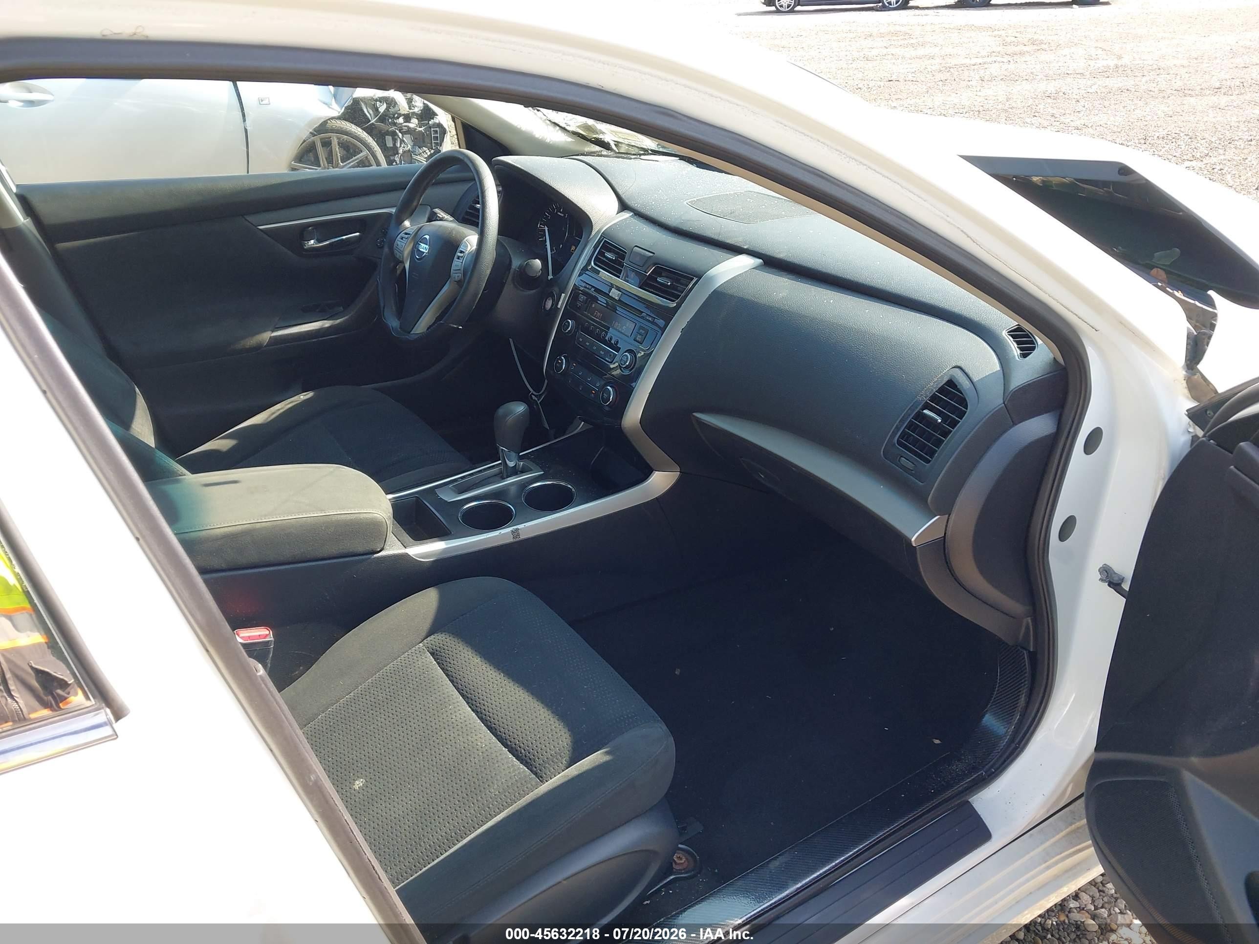 2015 Nissan Altima 2.5 S White vin: 1N4AL3AP6FN356270
