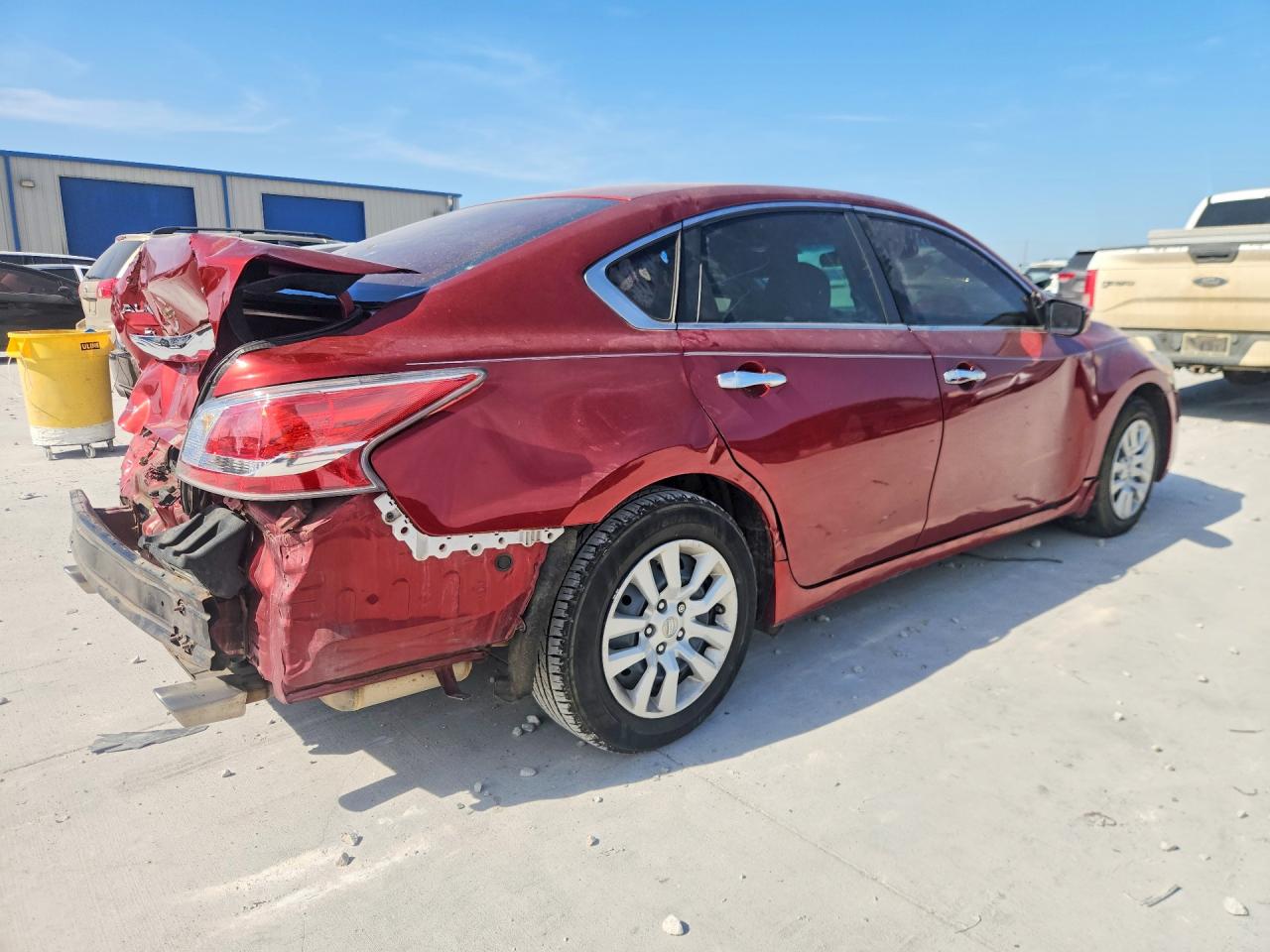 2015 Nissan Altima 2.5 S Red vin: 1N4AL3AP6FN380892