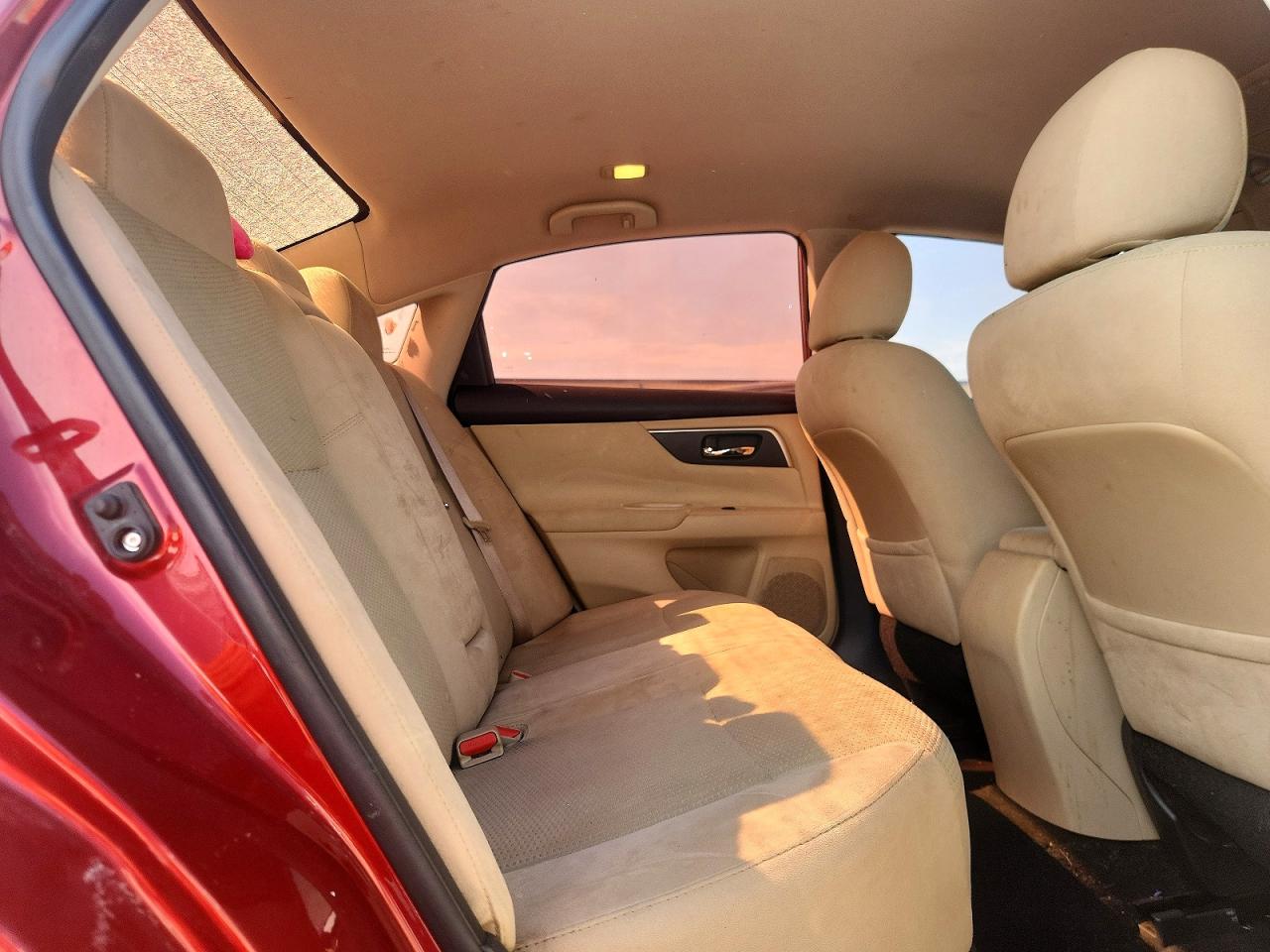 2015 Nissan Altima 2.5 S Red vin: 1N4AL3AP6FN380892