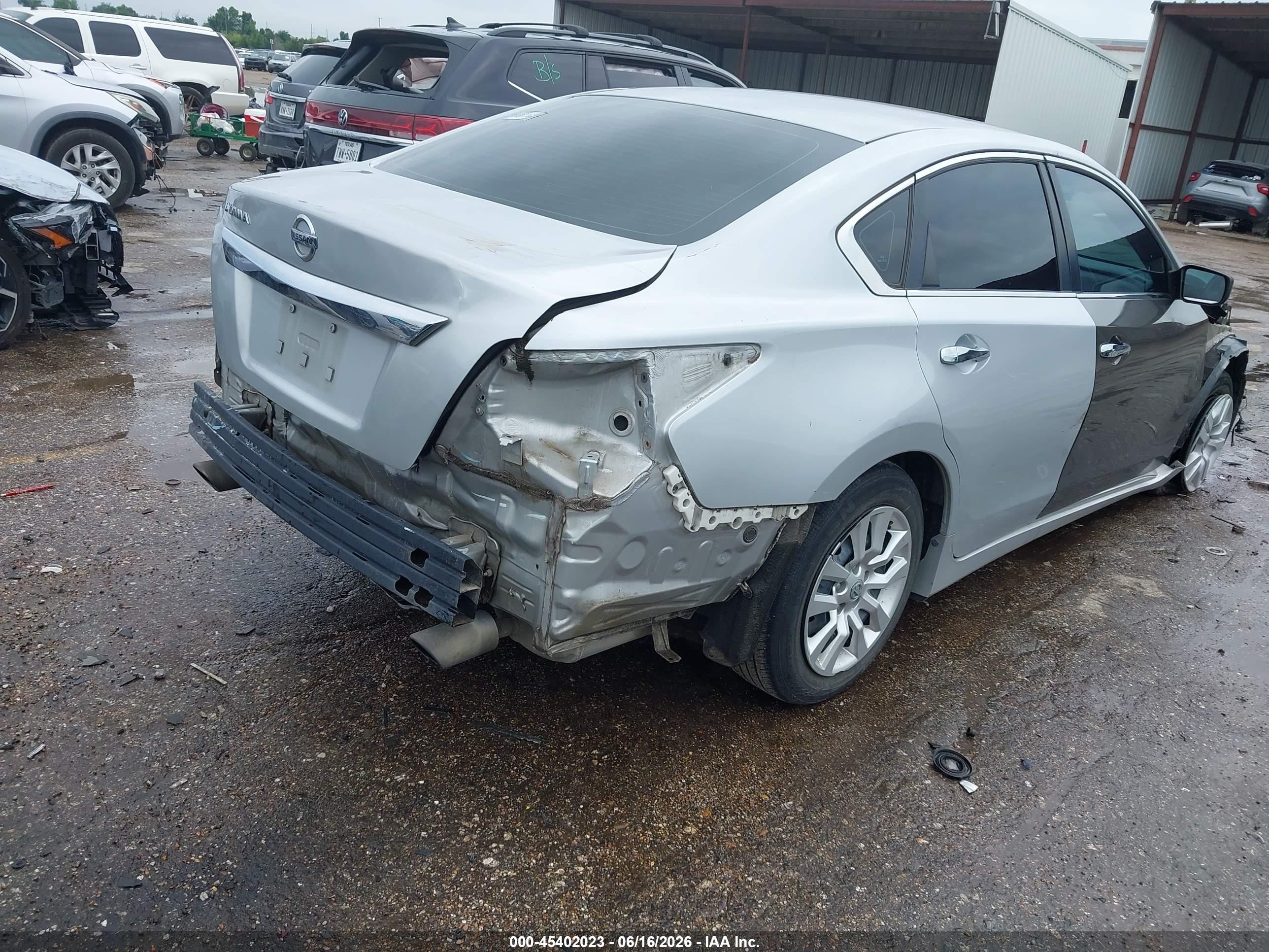 2015 Nissan Altima 2.5/2.5 S/2.5 Sl/2.5 Sv Silver vin: 1N4AL3AP6FN384070