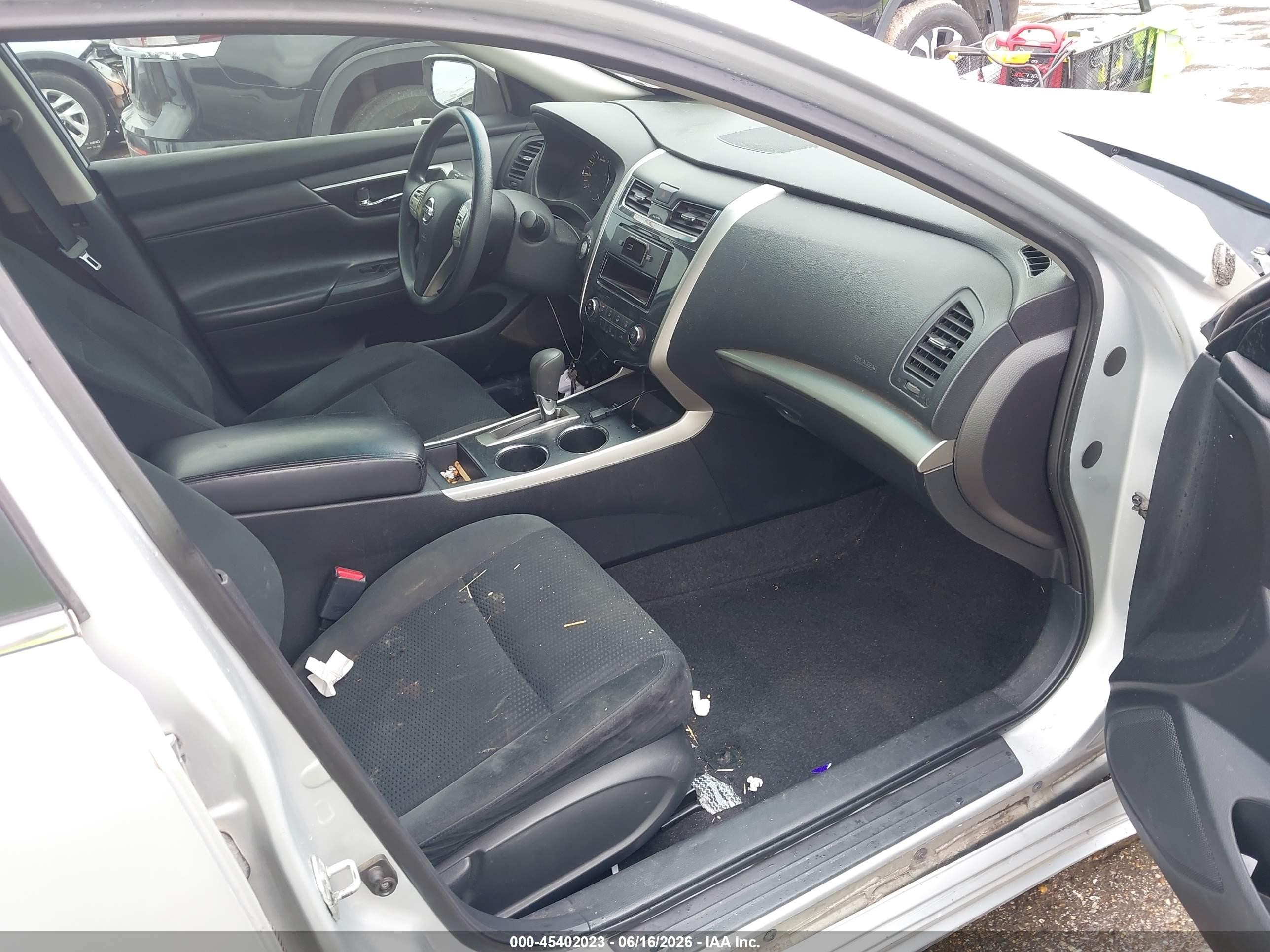 2015 Nissan Altima 2.5/2.5 S/2.5 Sl/2.5 Sv Silver vin: 1N4AL3AP6FN384070