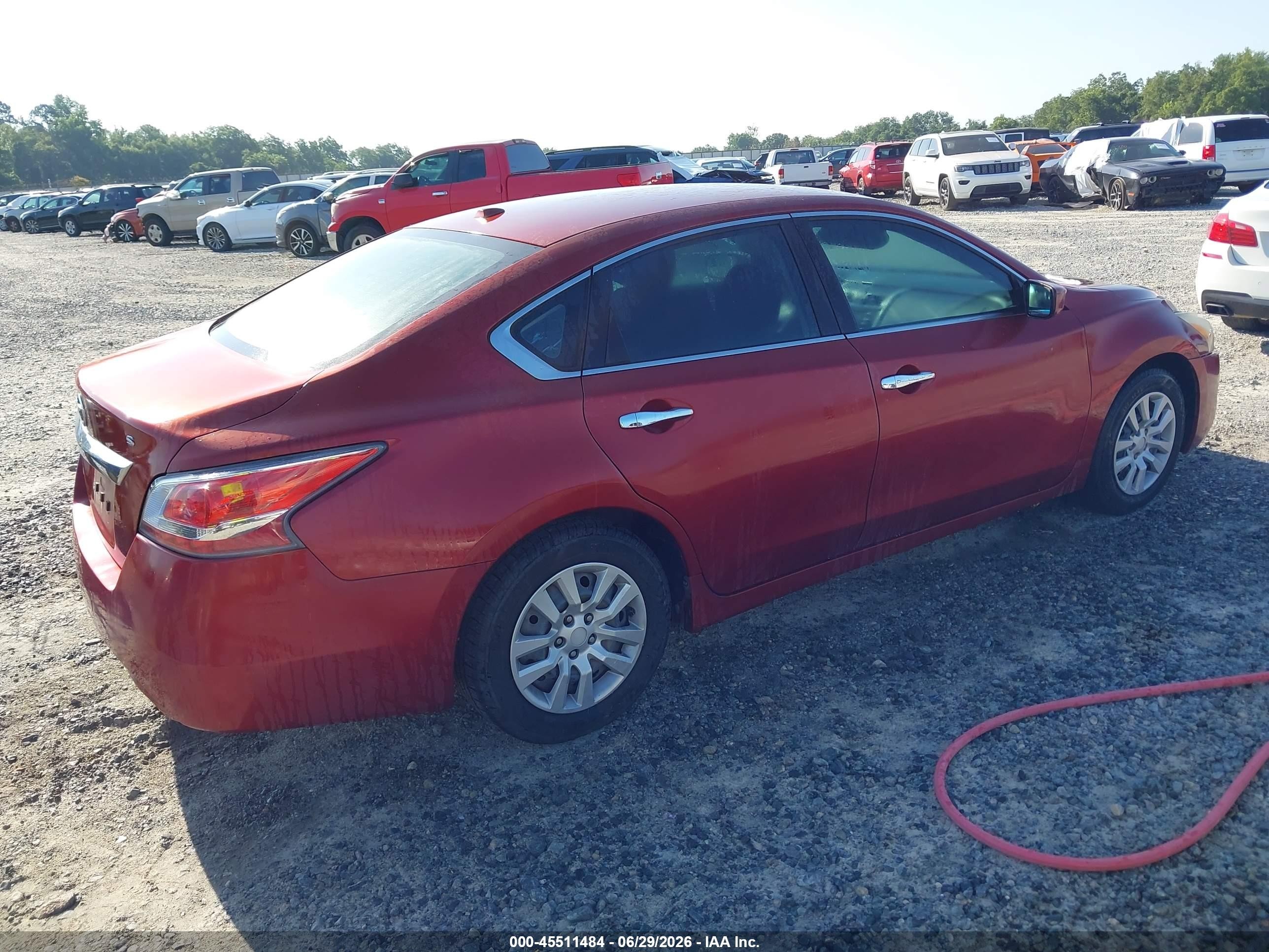 2015 Nissan Altima 2.5/2.5 S/2.5 Sl/2.5 Sv Red vin: 1N4AL3AP6FN384974