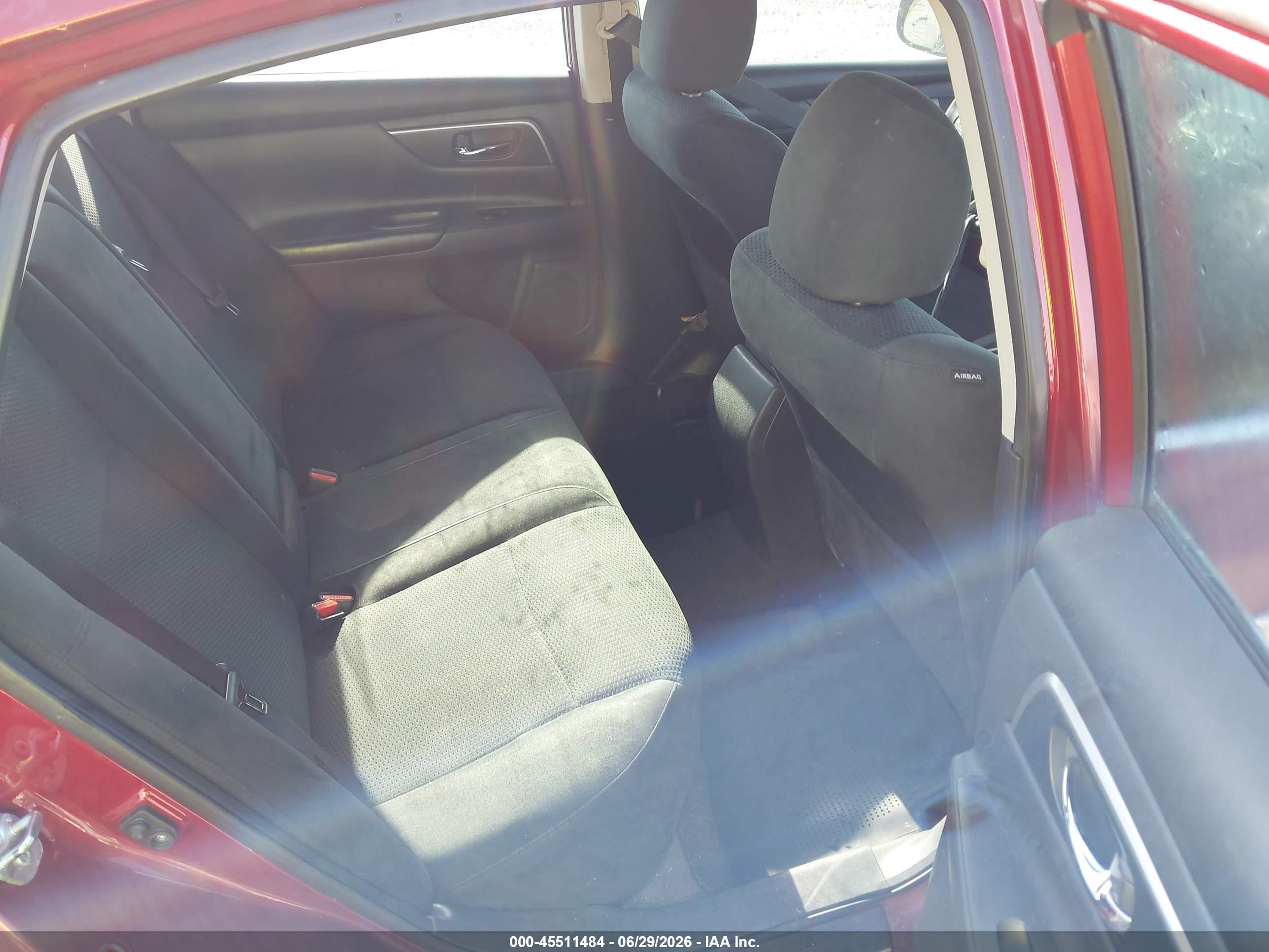2015 Nissan Altima 2.5/2.5 S/2.5 Sl/2.5 Sv Red vin: 1N4AL3AP6FN384974