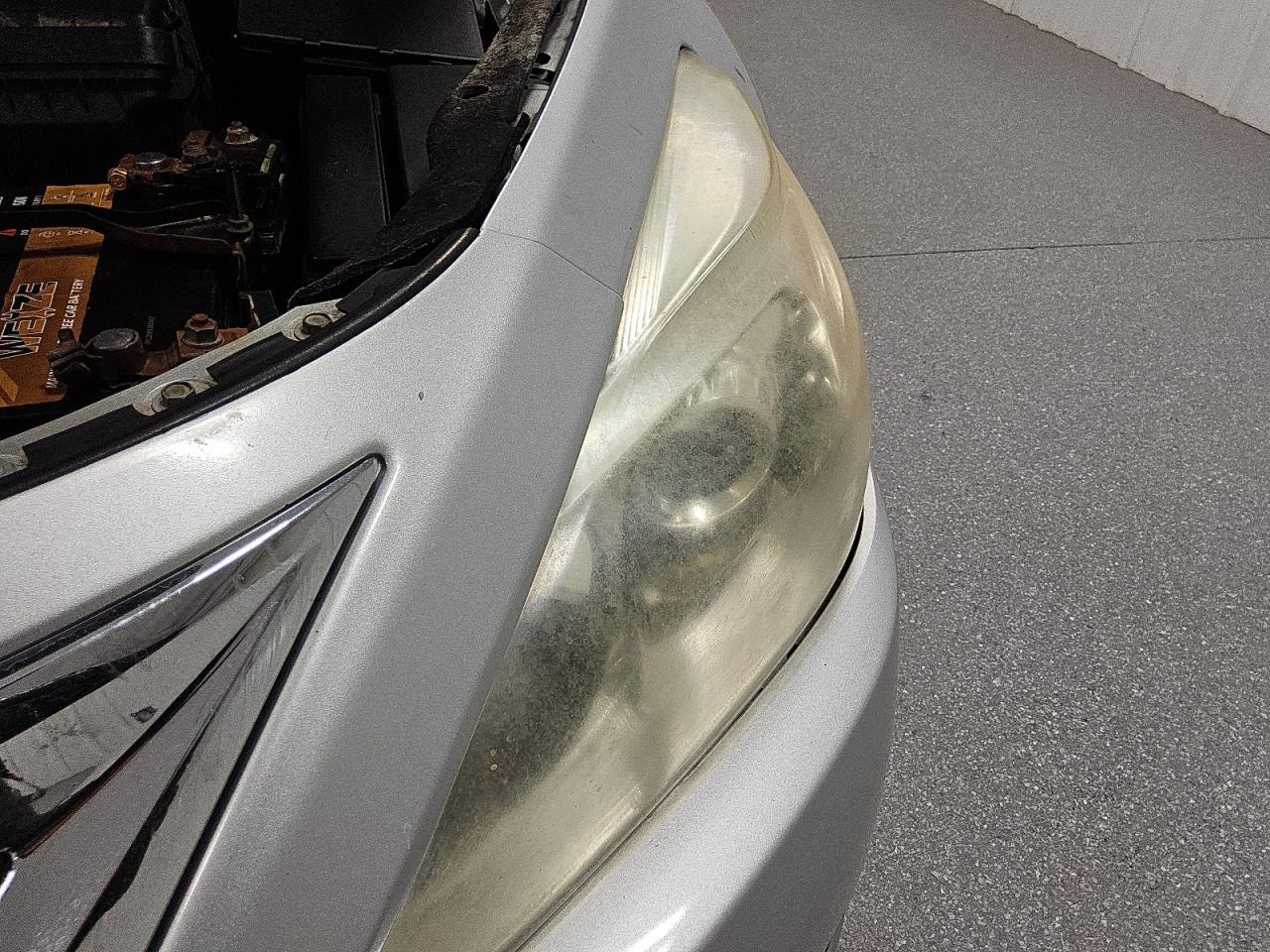 2015 Nissan Altima 2.5 S Silver vin: 1N4AL3AP6FN389687 Damage: Left Head Lamp, Faded, Repair Required