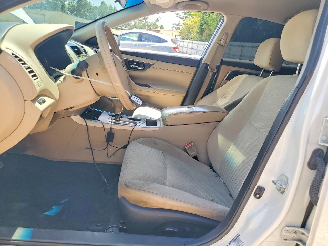 2015 Nissan Altima 2.5 S White vin: 1N4AL3AP6FN393528