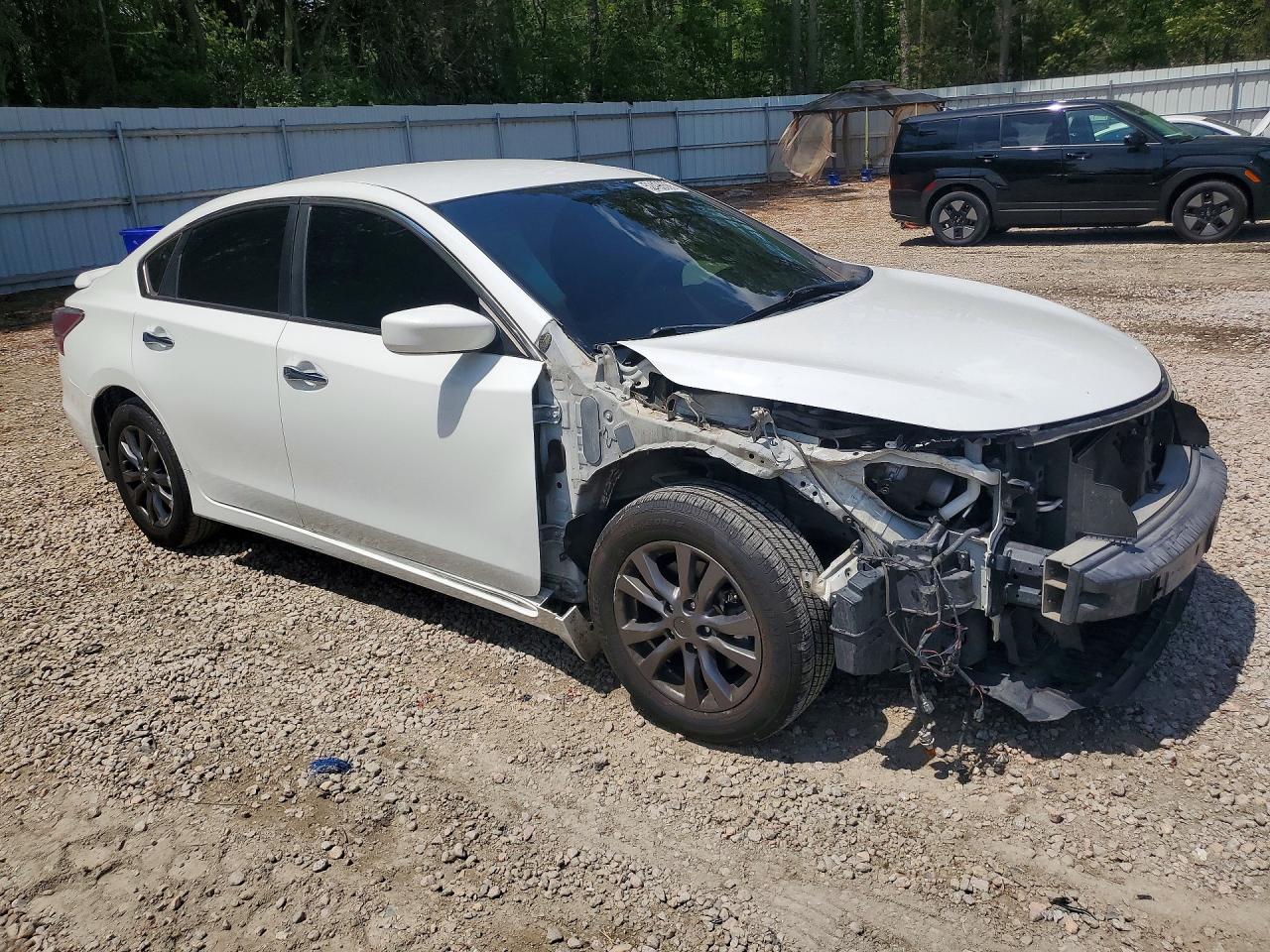 2015 Nissan Altima 2.5 S White vin: 1N4AL3AP6FN393528