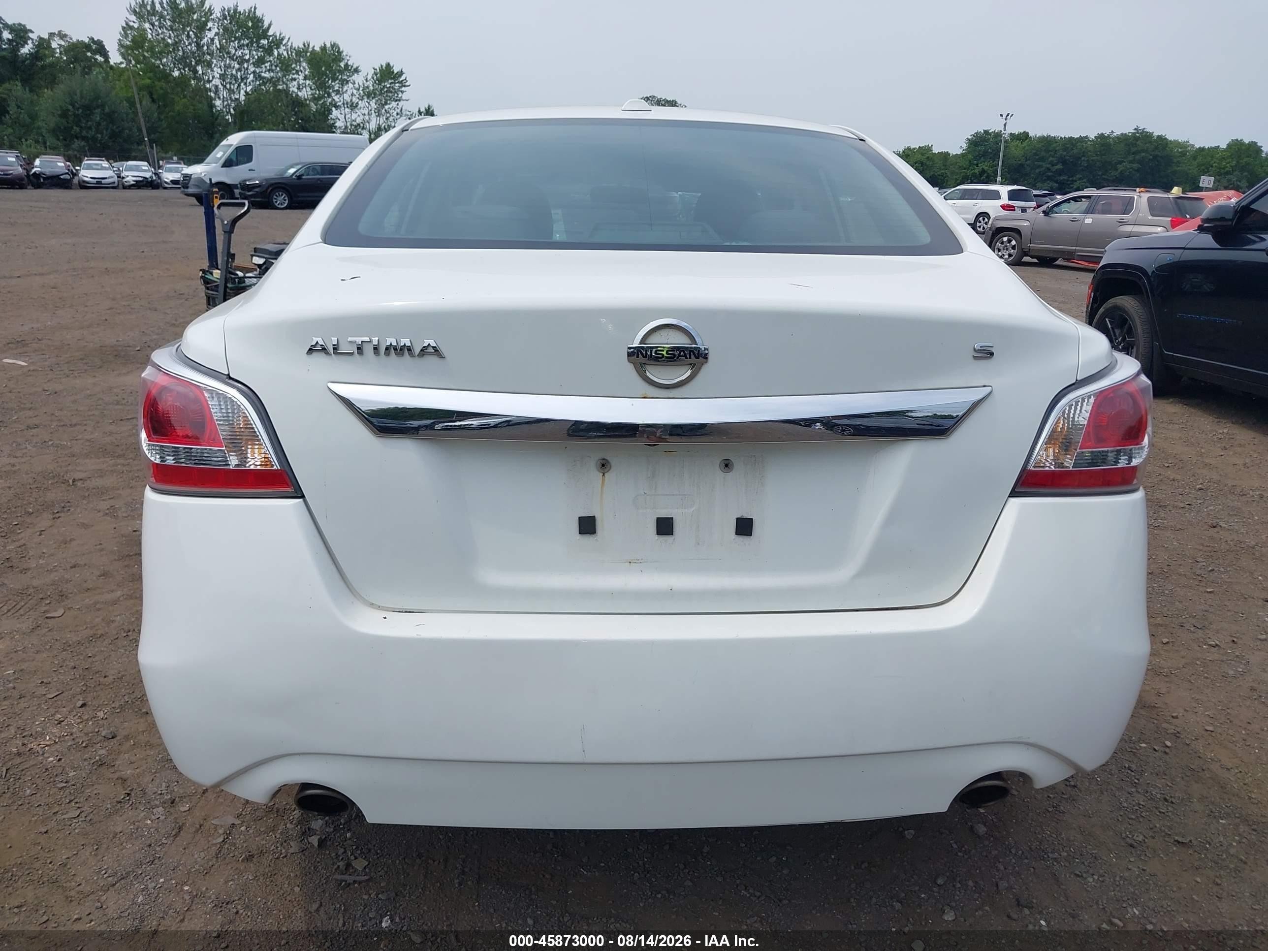 2015 Nissan Altima 2.5/2.5 S/2.5 Sl/2.5 Sv White vin: 1N4AL3AP6FN879370