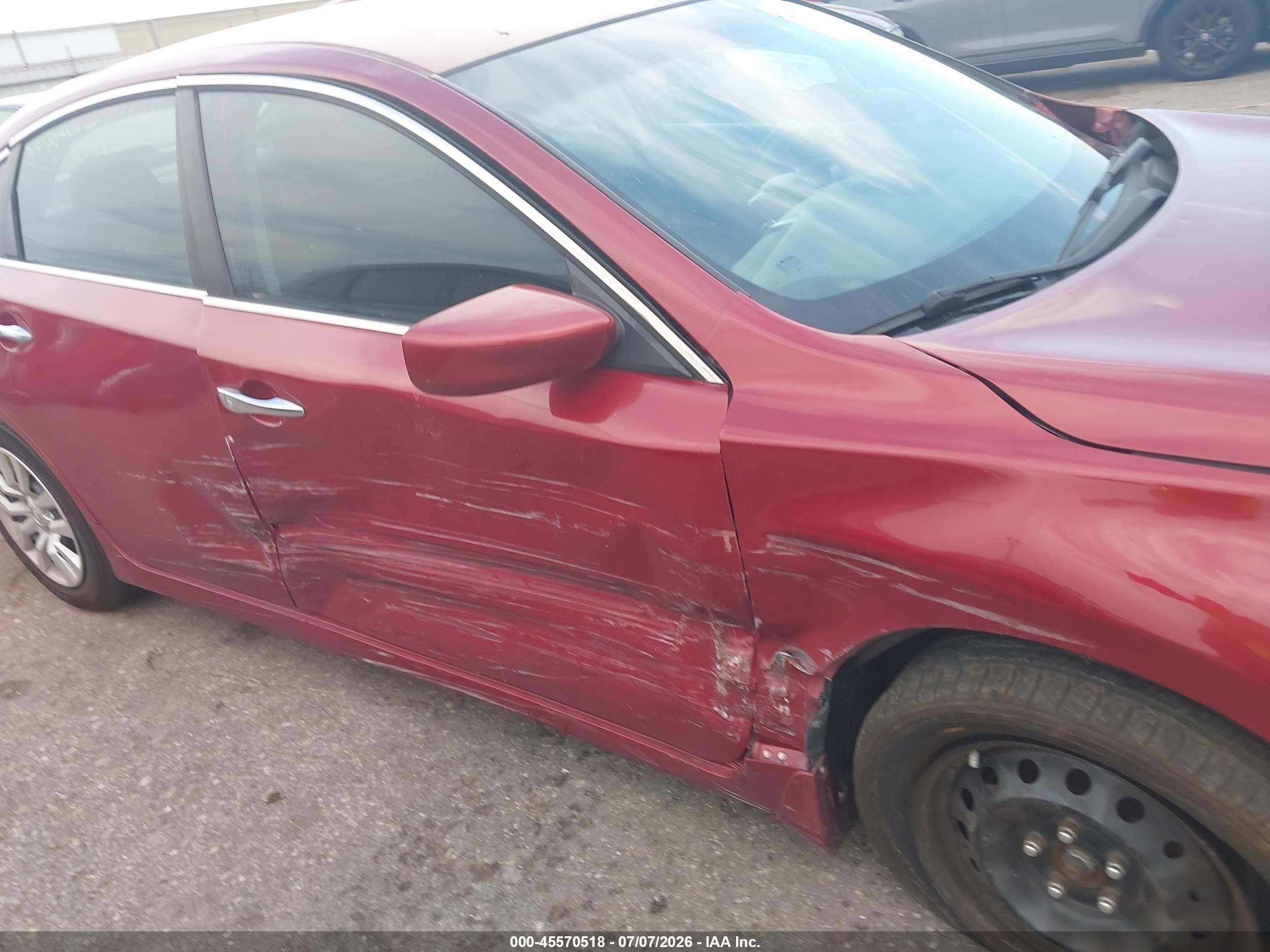 2015 Nissan Altima 2.5 S Красный vin: 1N4AL3AP6FN879742