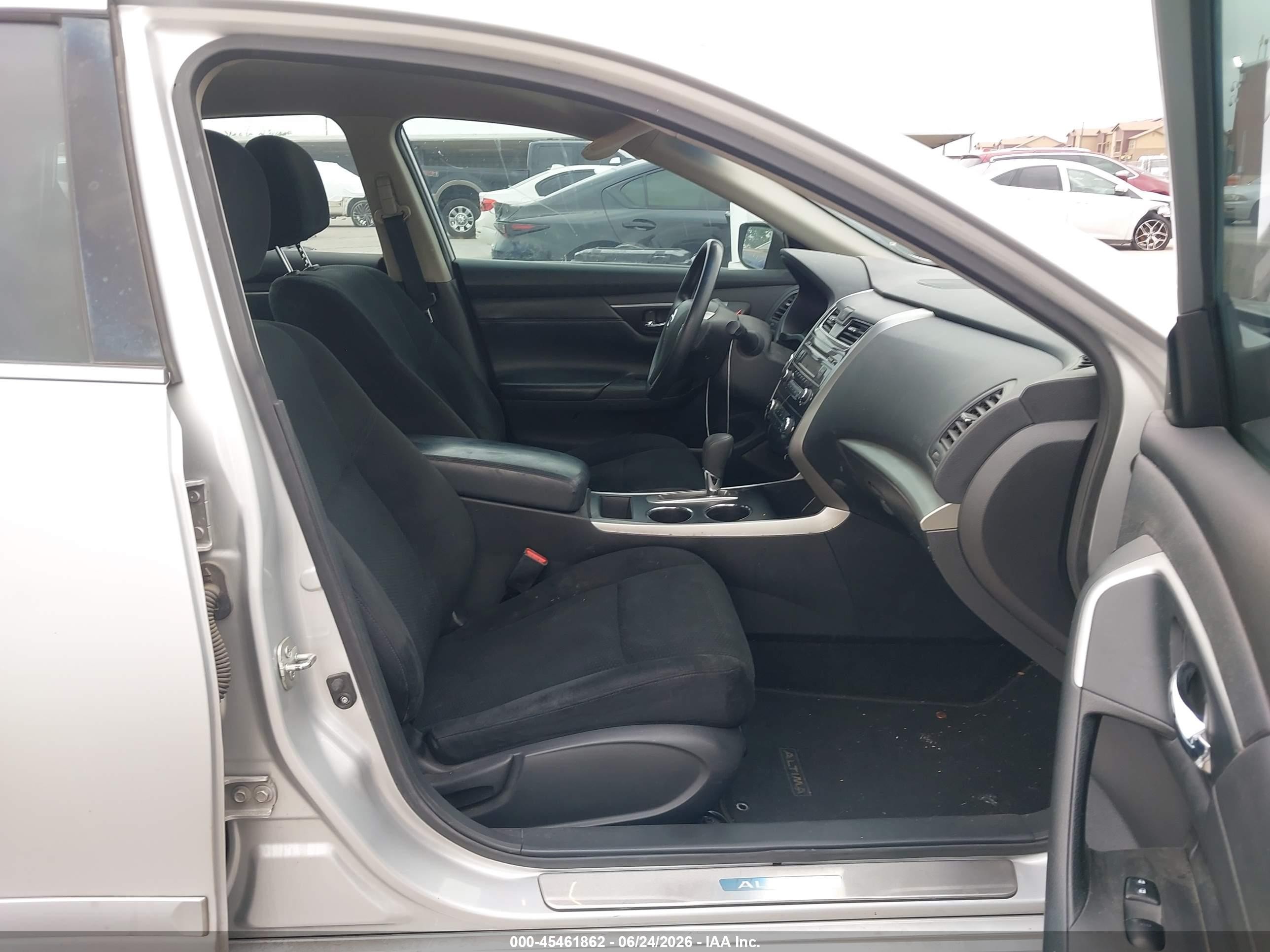2015 Nissan Altima 2.5 S Серебряный vin: 1N4AL3AP6FN880261
