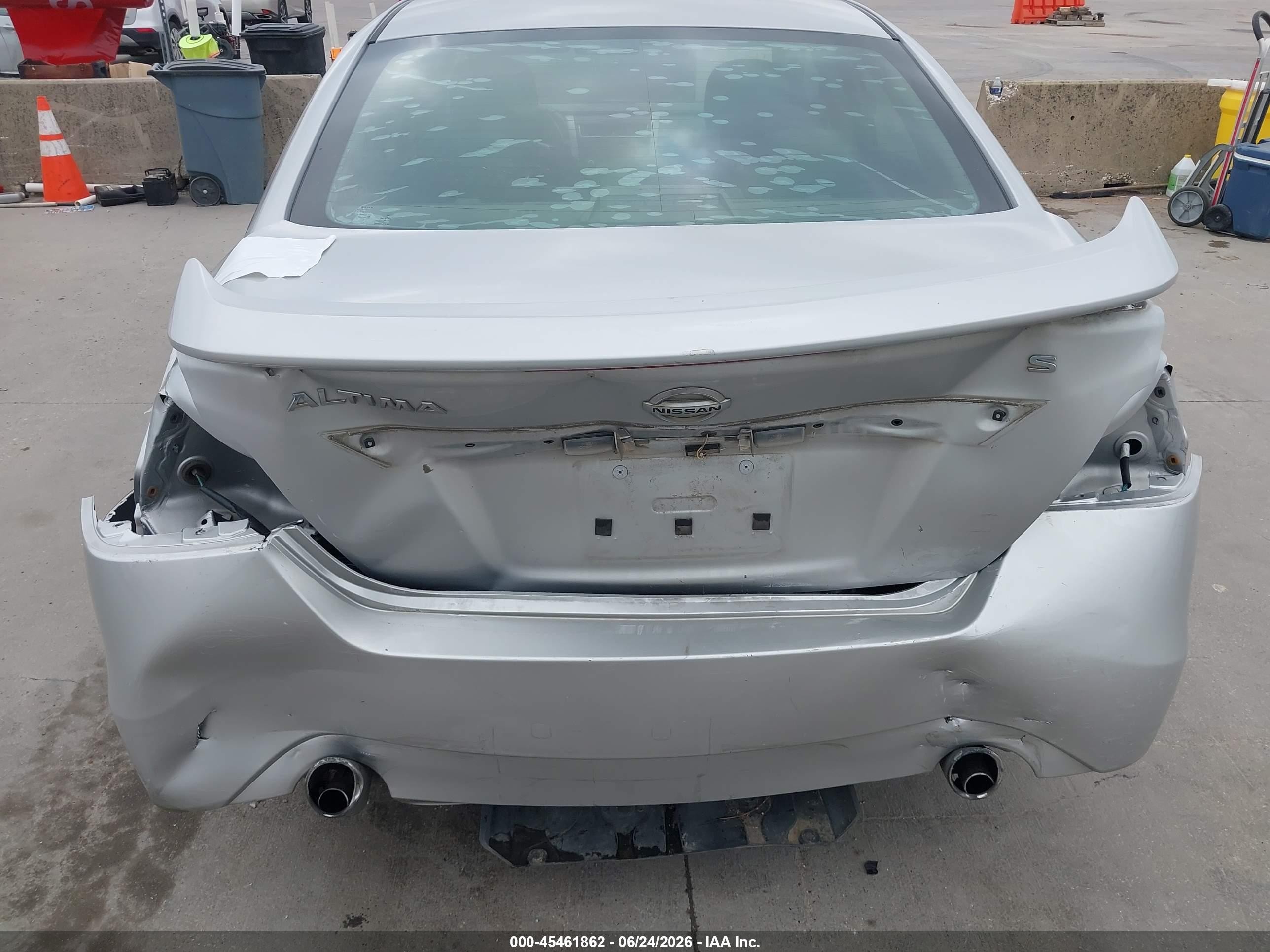 2015 Nissan Altima 2.5 S Серебряный vin: 1N4AL3AP6FN880261