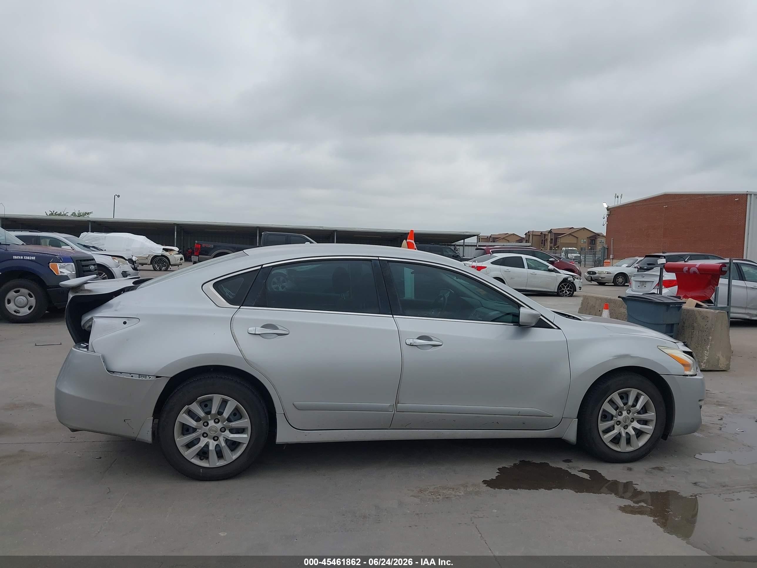 2015 Nissan Altima 2.5 S Серебряный vin: 1N4AL3AP6FN880261