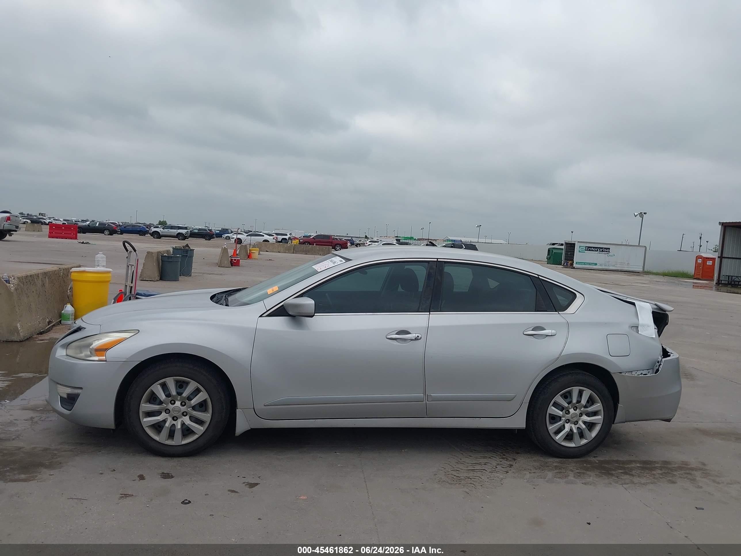 2015 Nissan Altima 2.5 S Серебряный vin: 1N4AL3AP6FN880261