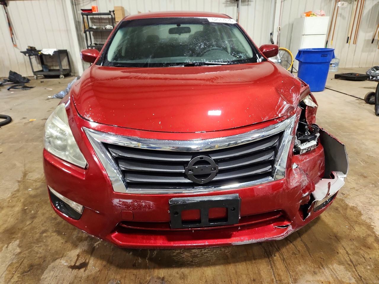 2015 Nissan Altima 2.5 S Maroon vin: 1N4AL3AP6FN884598