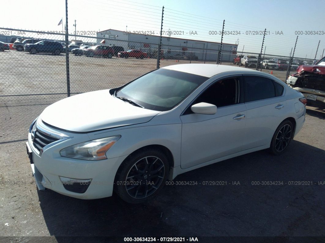 2015 Nissan Altima 2.5 S White vin: 1N4AL3AP6FN890224