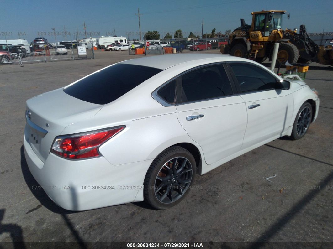 2015 Nissan Altima 2.5 S White vin: 1N4AL3AP6FN890224