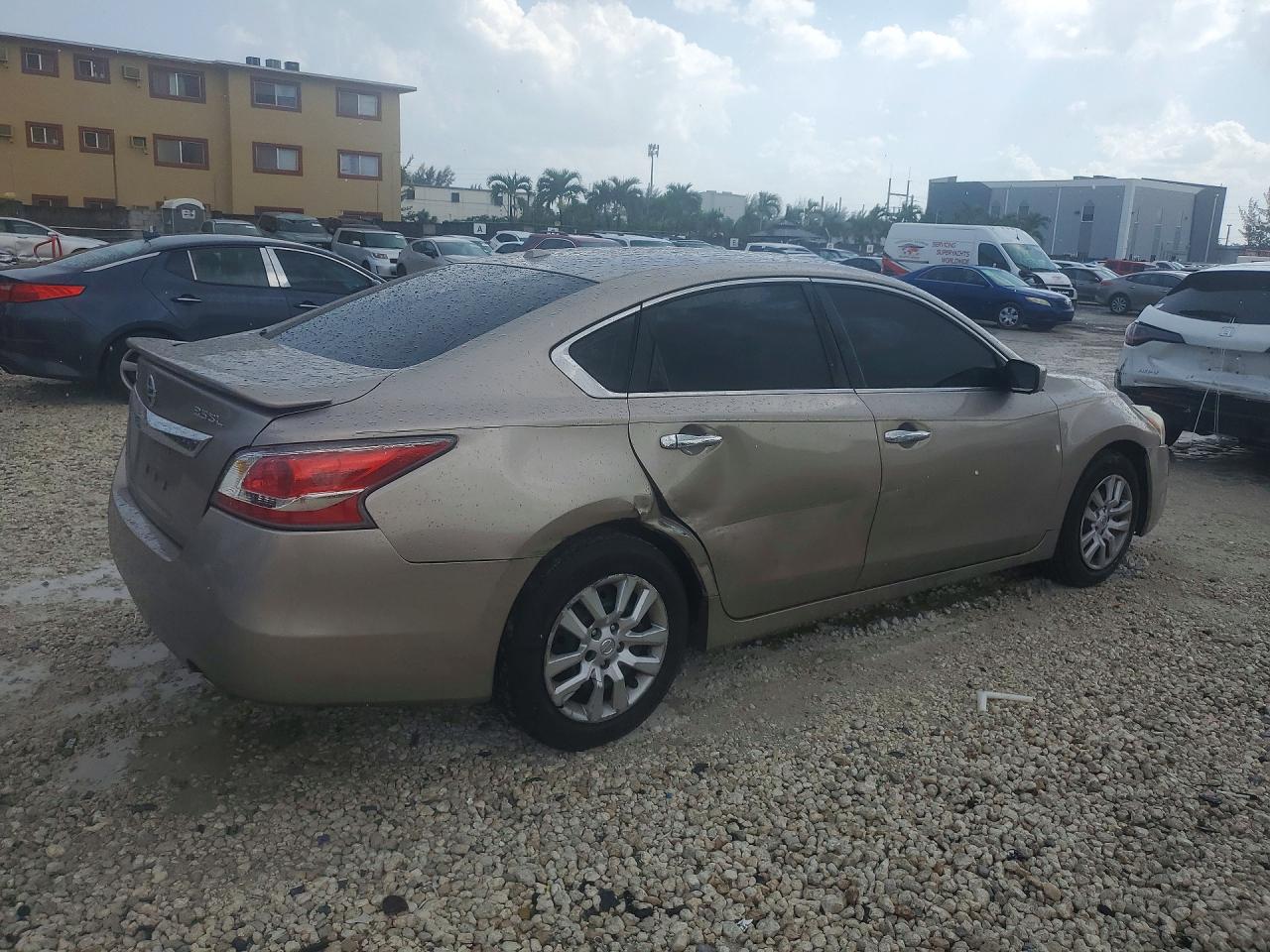 2015 Nissan Altima 2.5 S Gold vin: 1N4AL3AP6FN891325