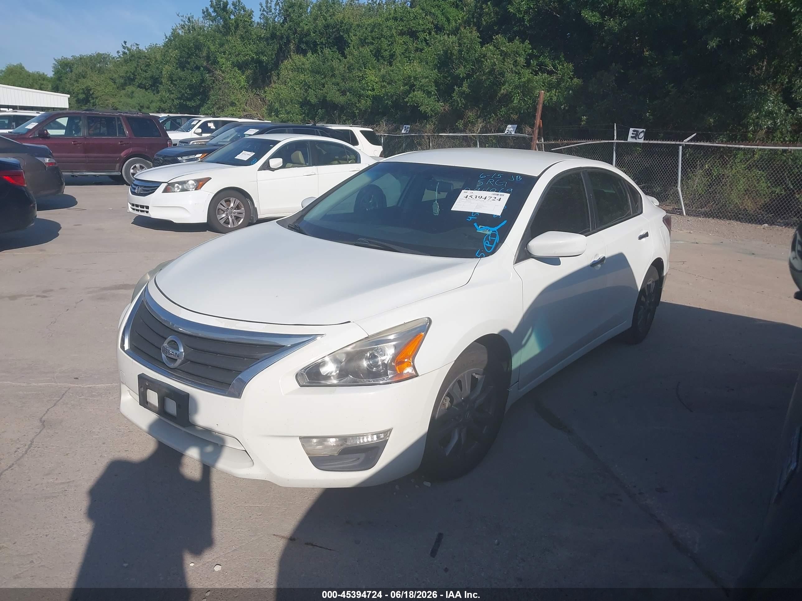 2015 Nissan Altima 2.5 S White vin: 1N4AL3AP6FN894869