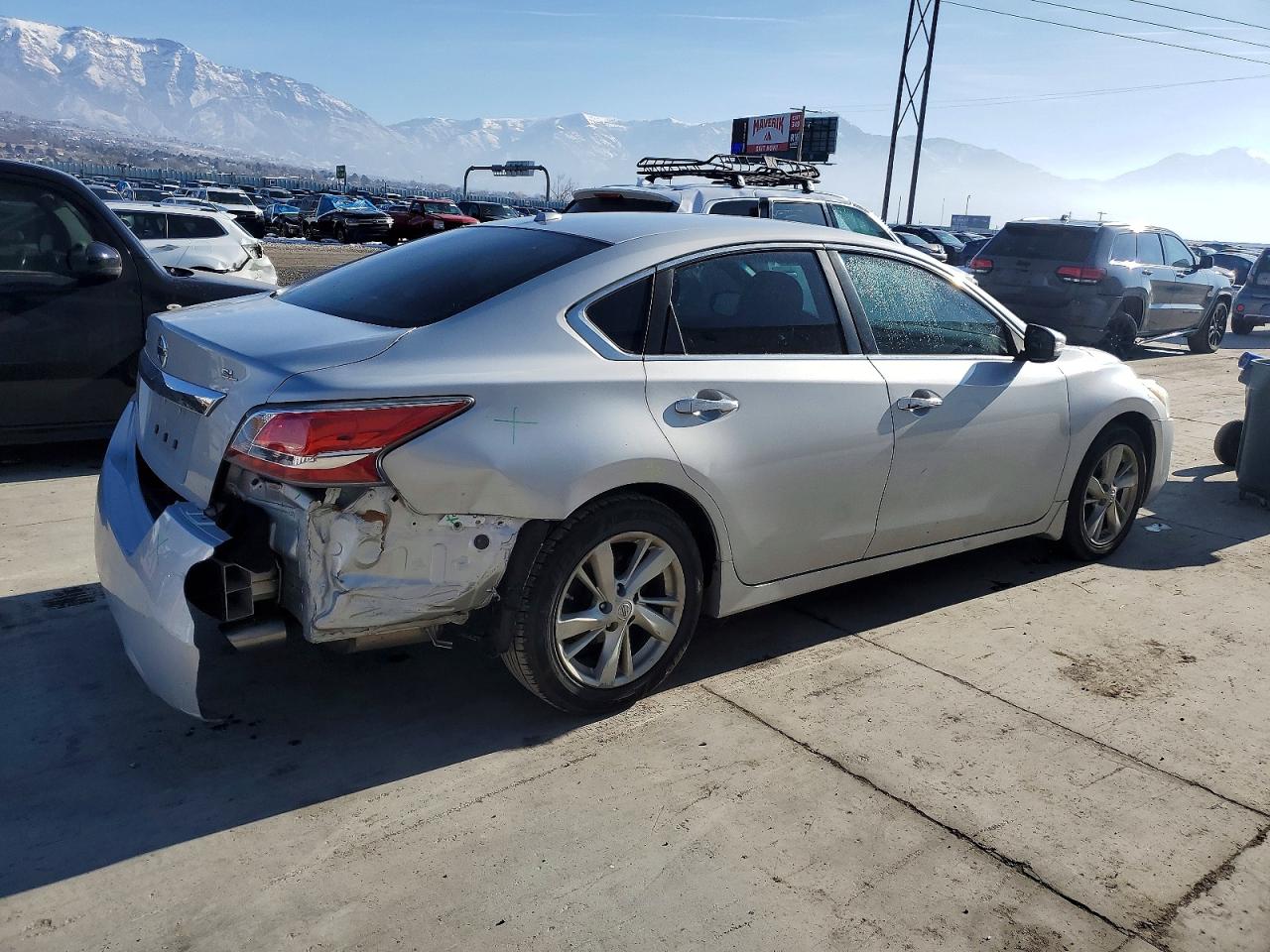 2015 Nissan Altima 2.5 Silver vin: 1N4AL3AP6FN914425