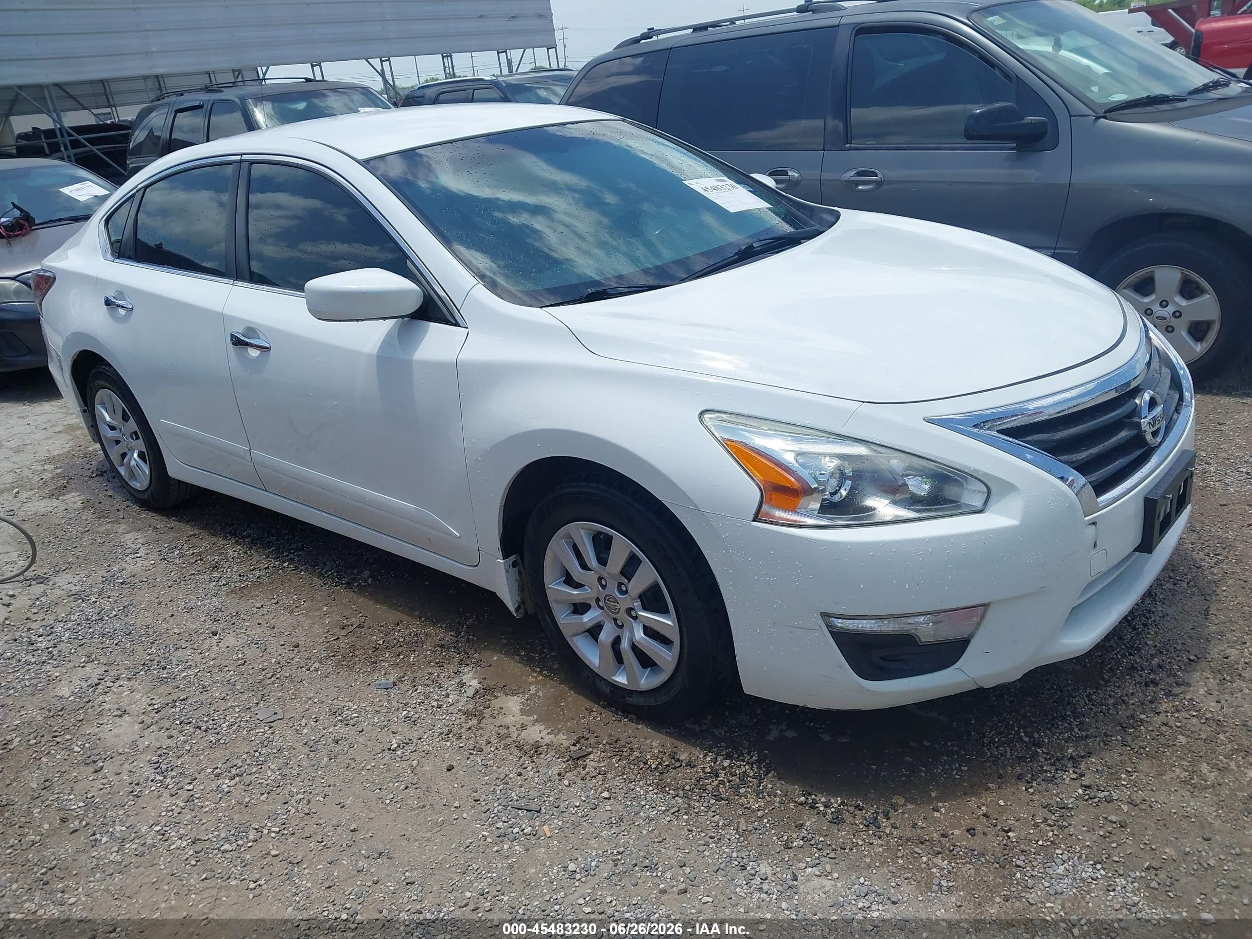 2015 Nissan Altima 2.5 S White vin: 1N4AL3AP6FN915493