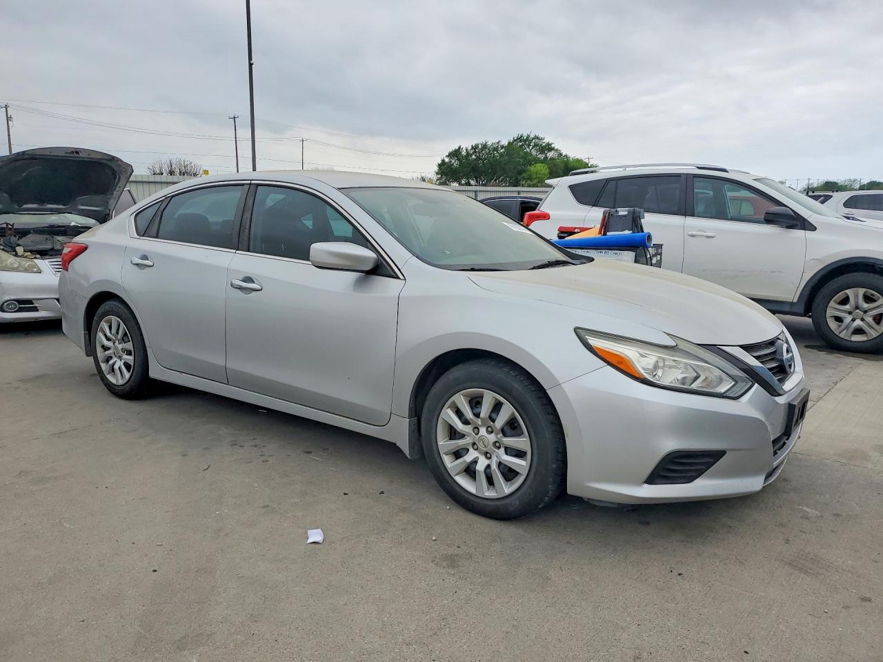 2016 Nissan Altima Silver vin: 1N4AL3AP6GN362555